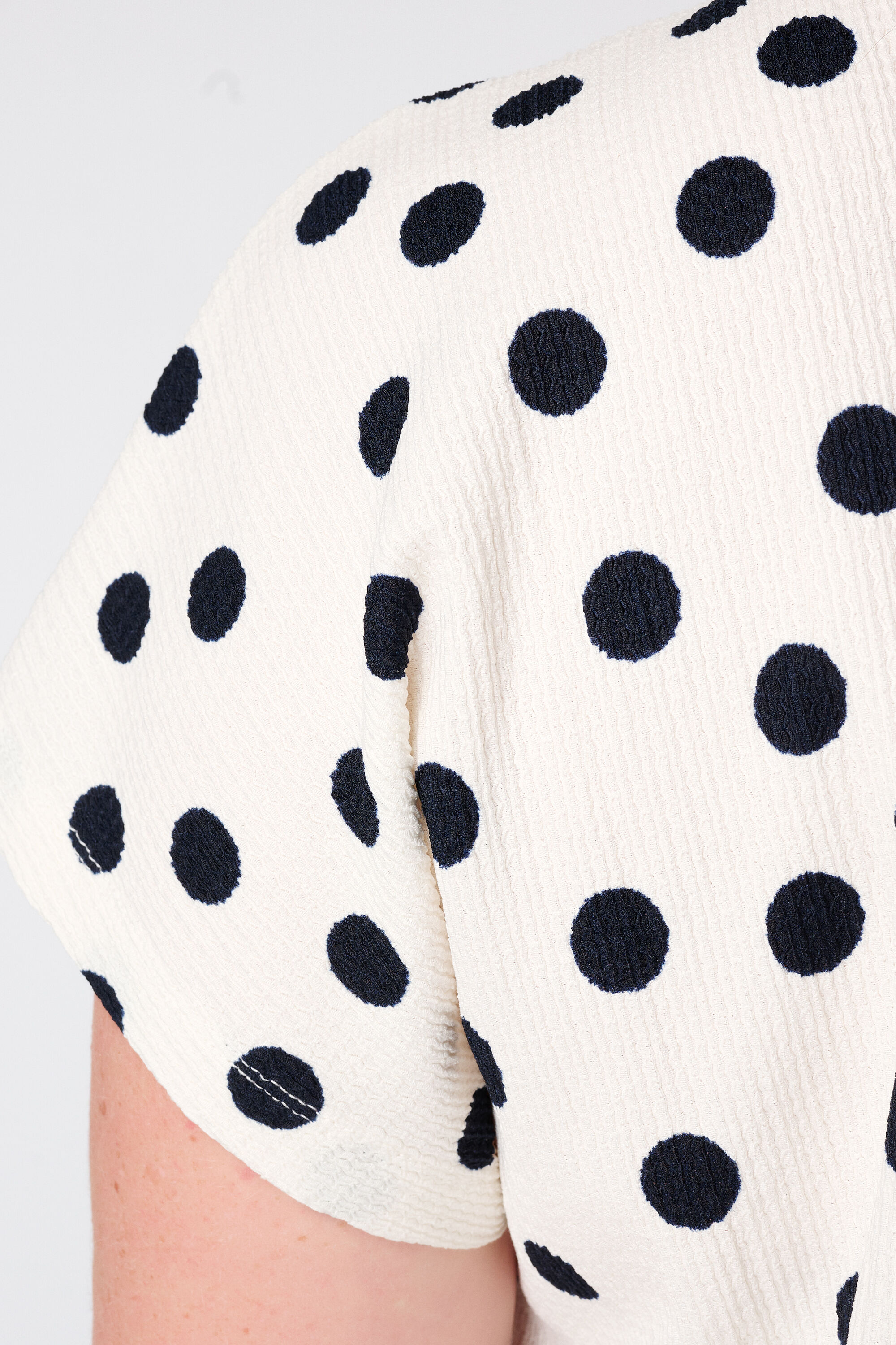 Top mit Polka Dot Muster image number 6