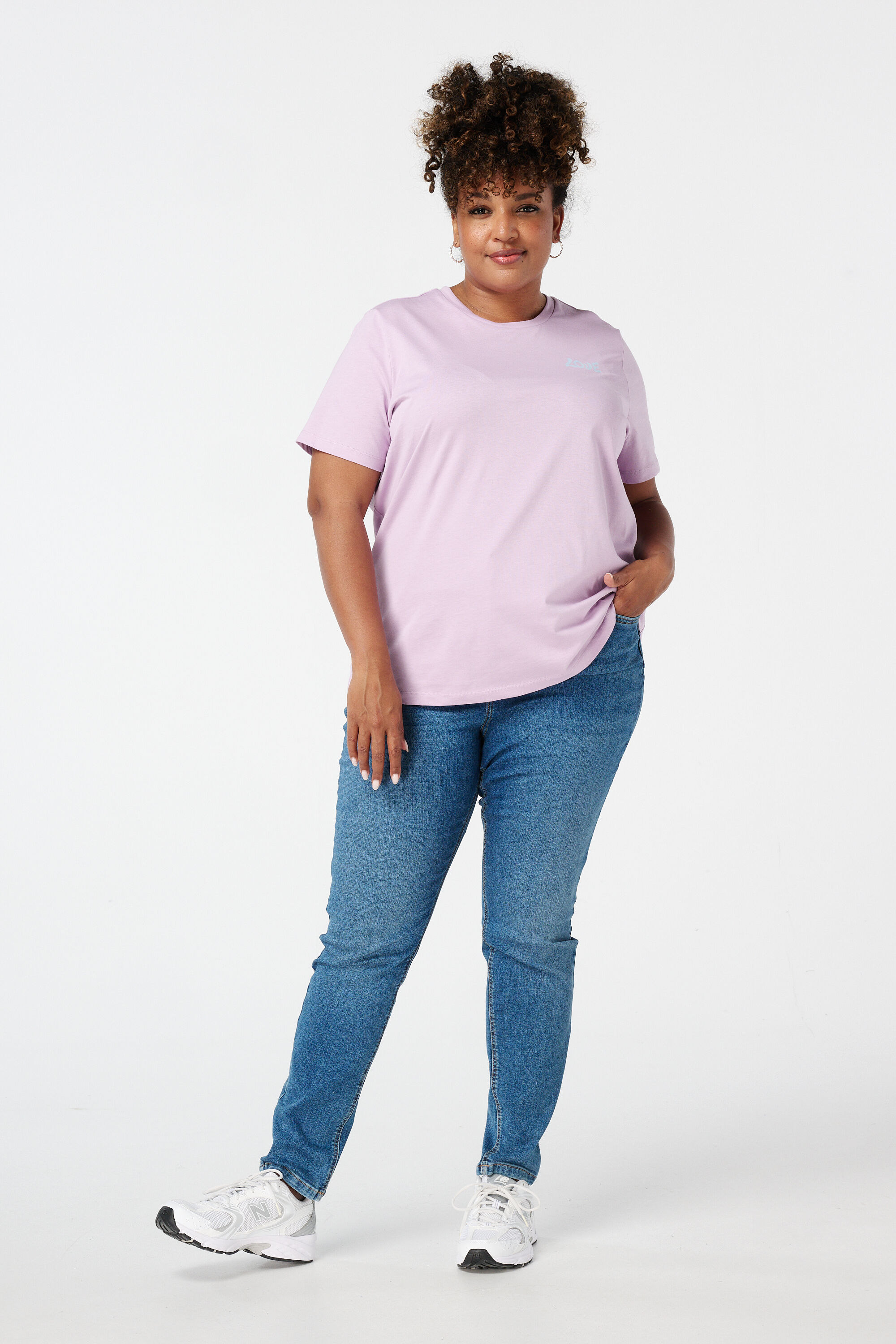 T-Shirt mit Blumendruck image number 5