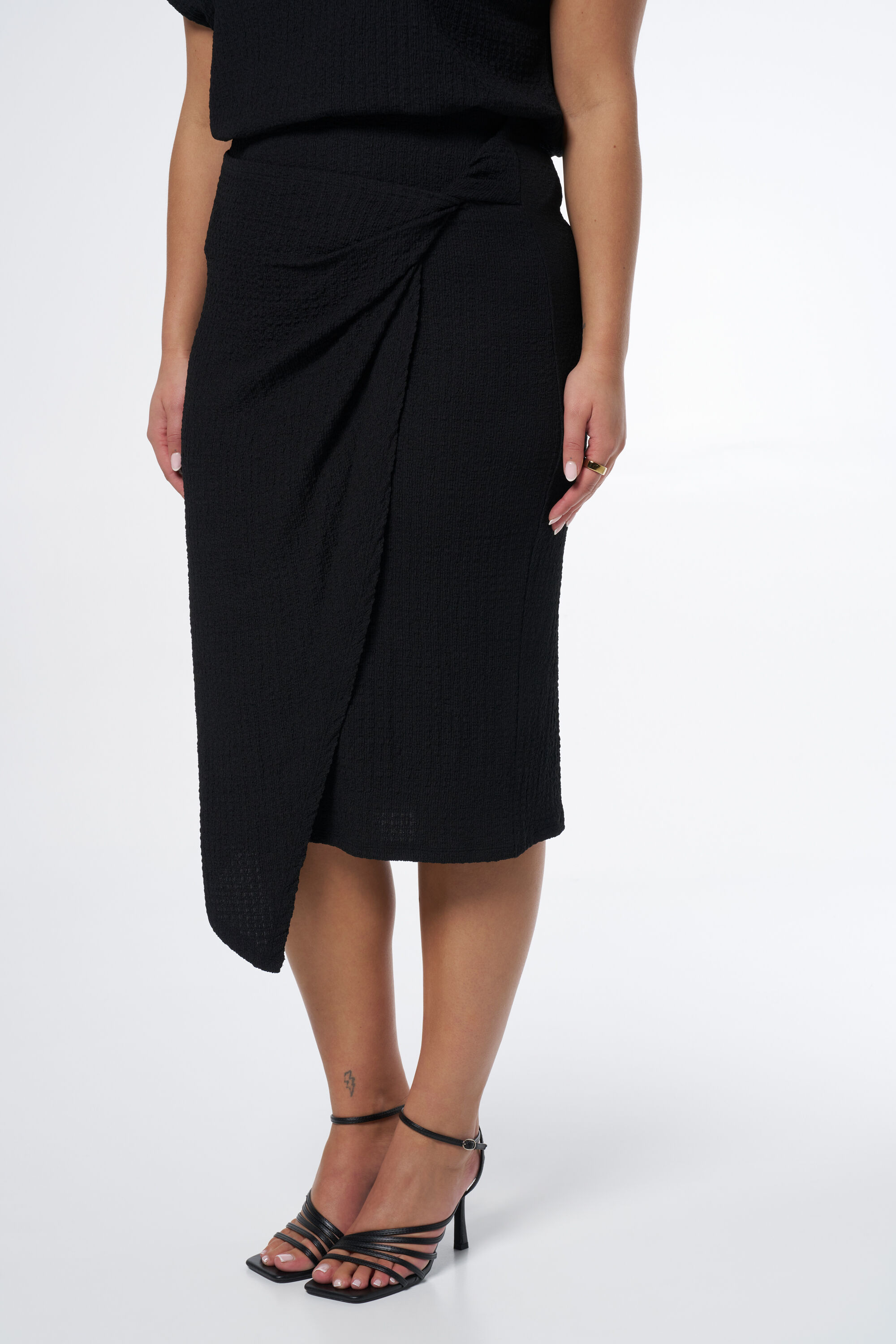 Midirock mit strukturiertem Stoff image number 5