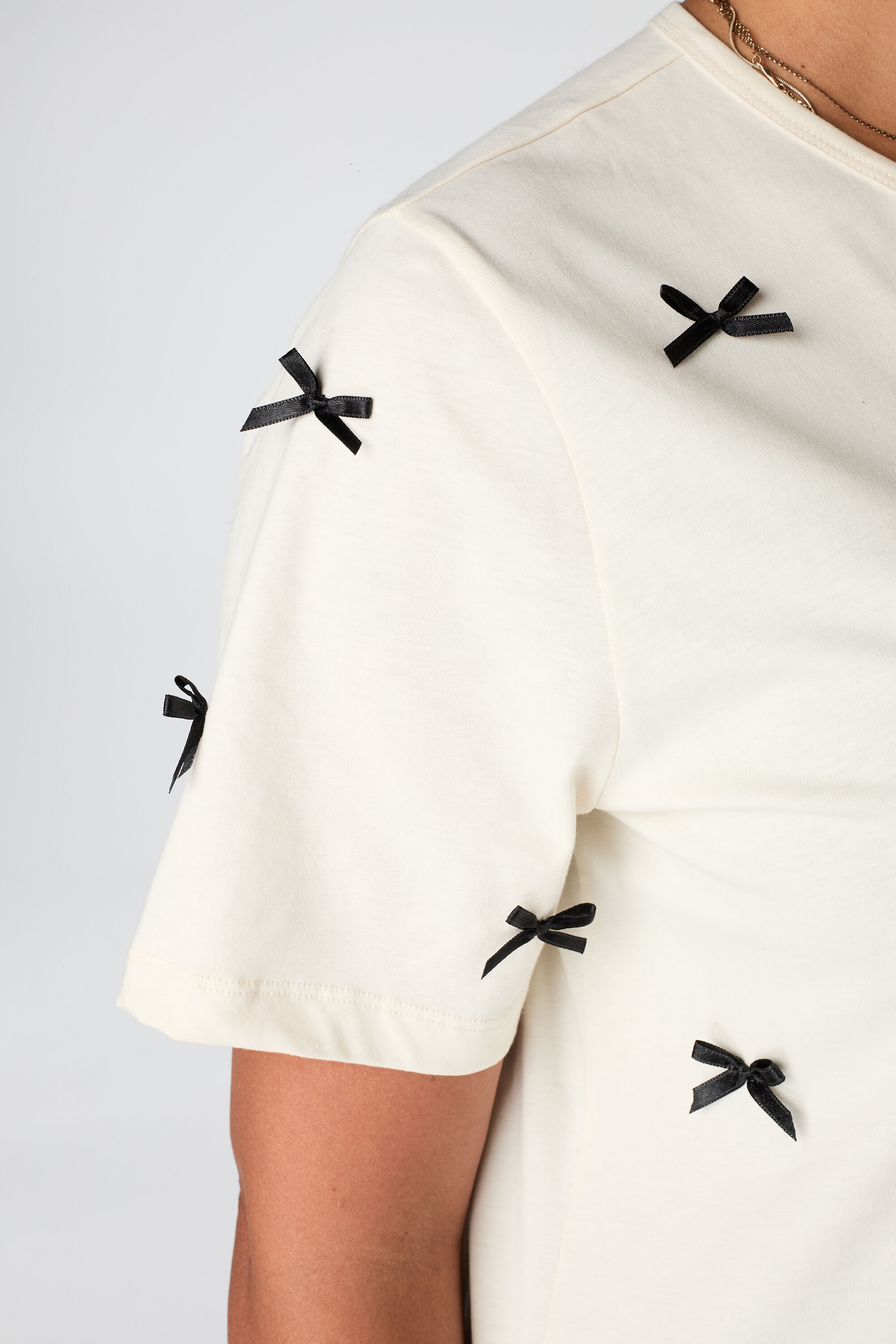T Shirt mit Satinschleifen image number 6