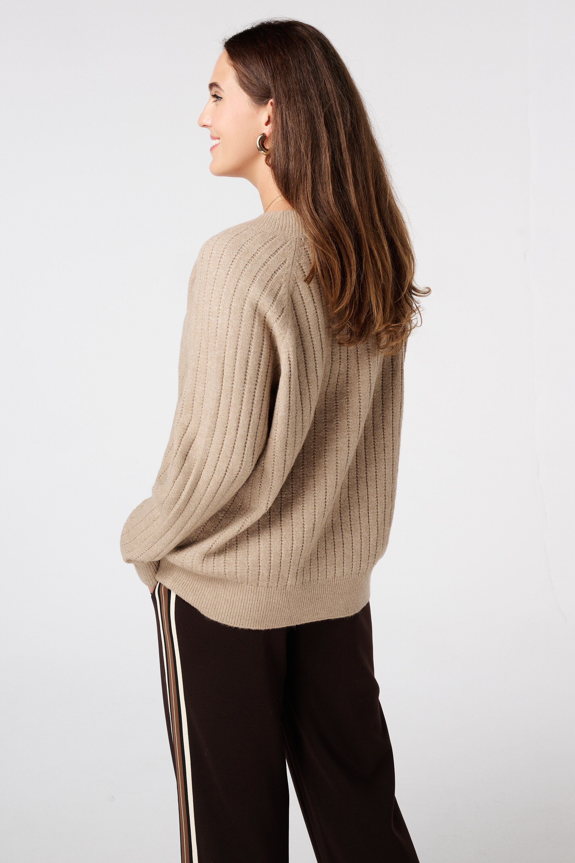 Fein gestrickter Pullover mit Muster image number 3