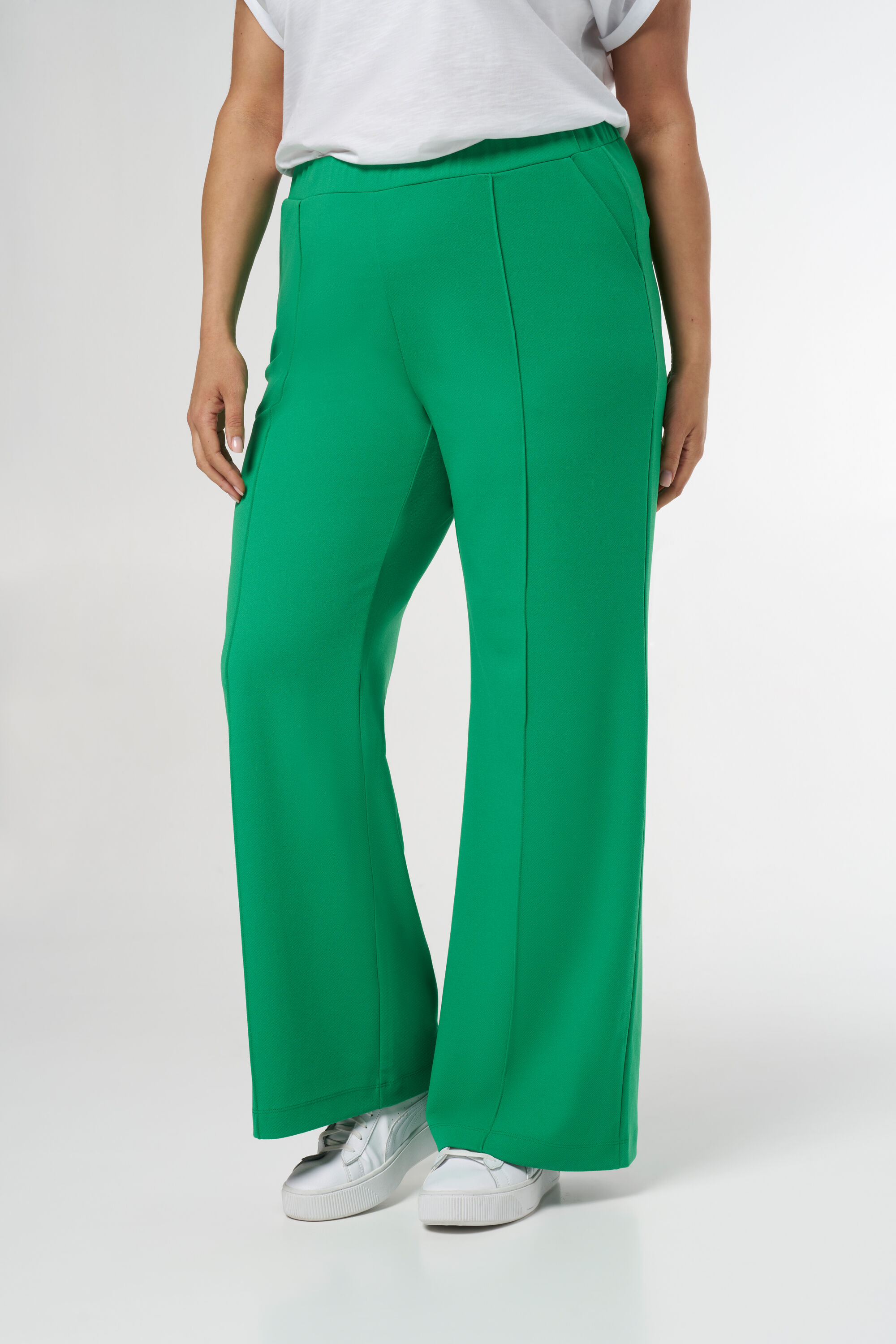 Hose mit Stretch und weiten Beinen  image number 3