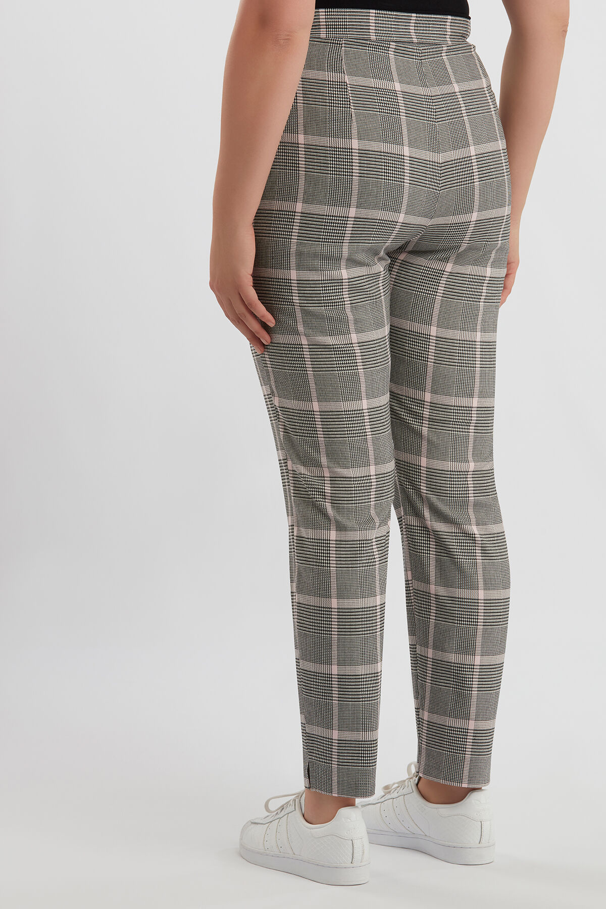 Karierte Hose mit Rei&szlig;verschluss image number 3