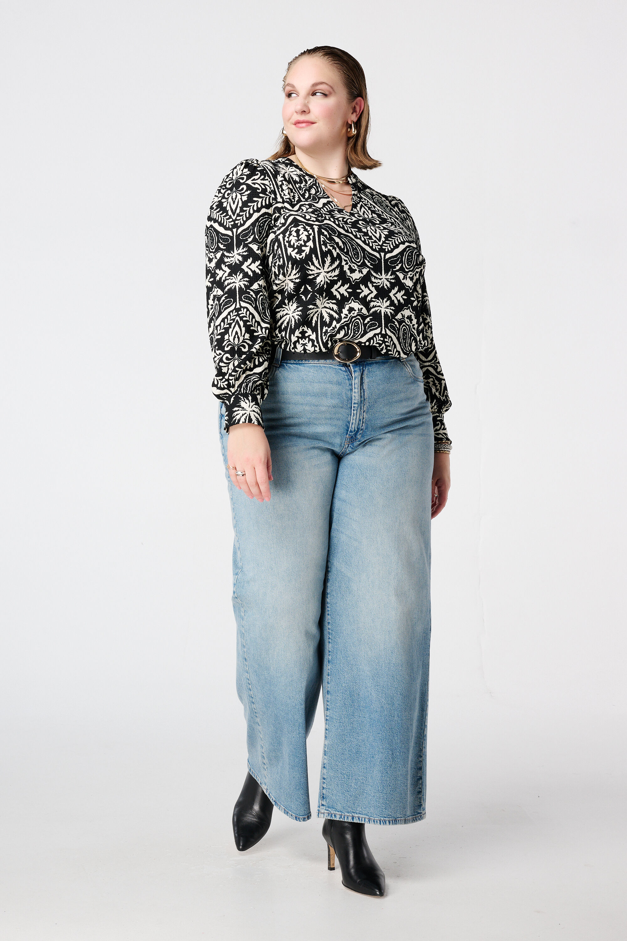 Top mit elegantem Print image number 5