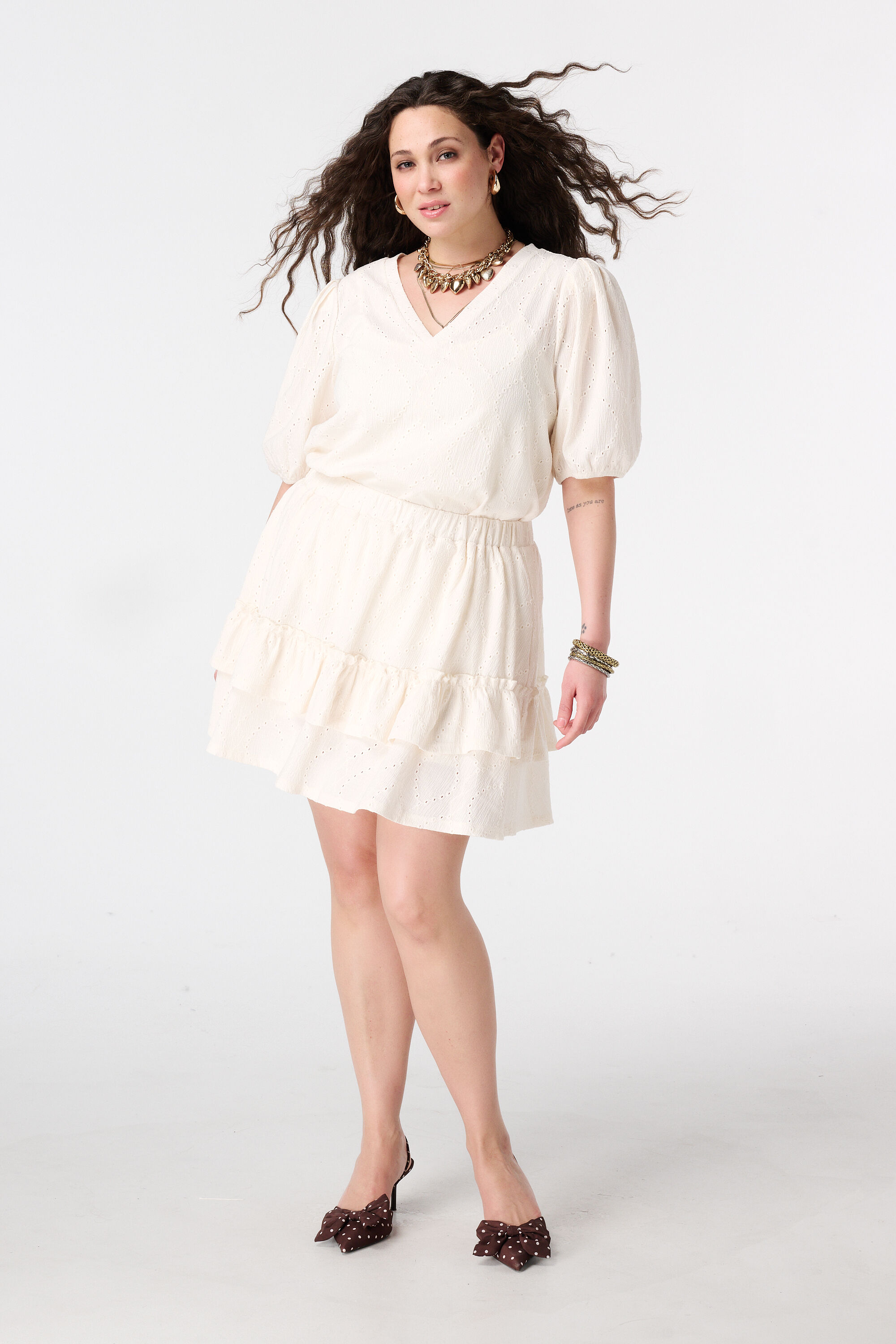 Rock im Broderie-Look