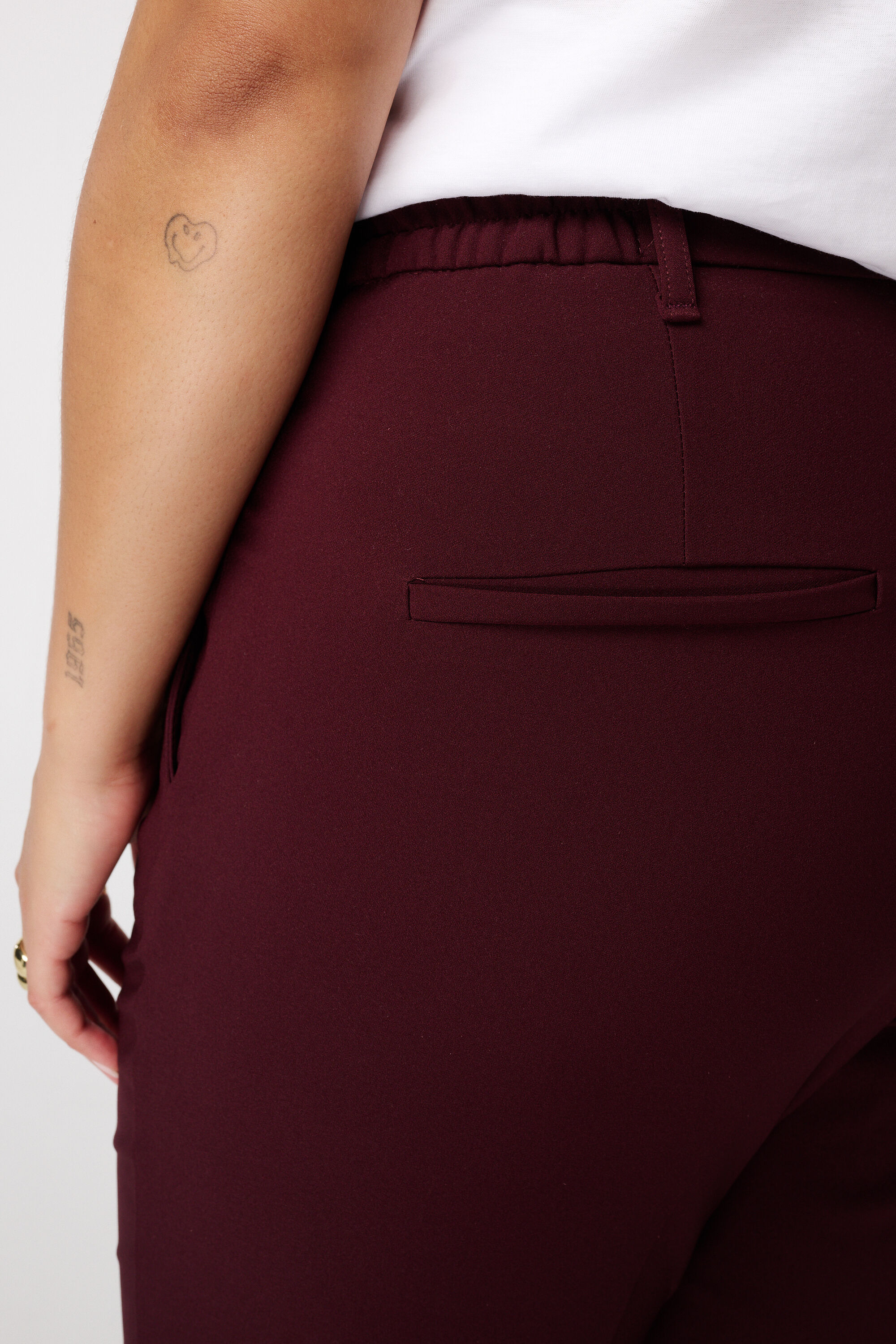 Straight-Leg Hose image number 4