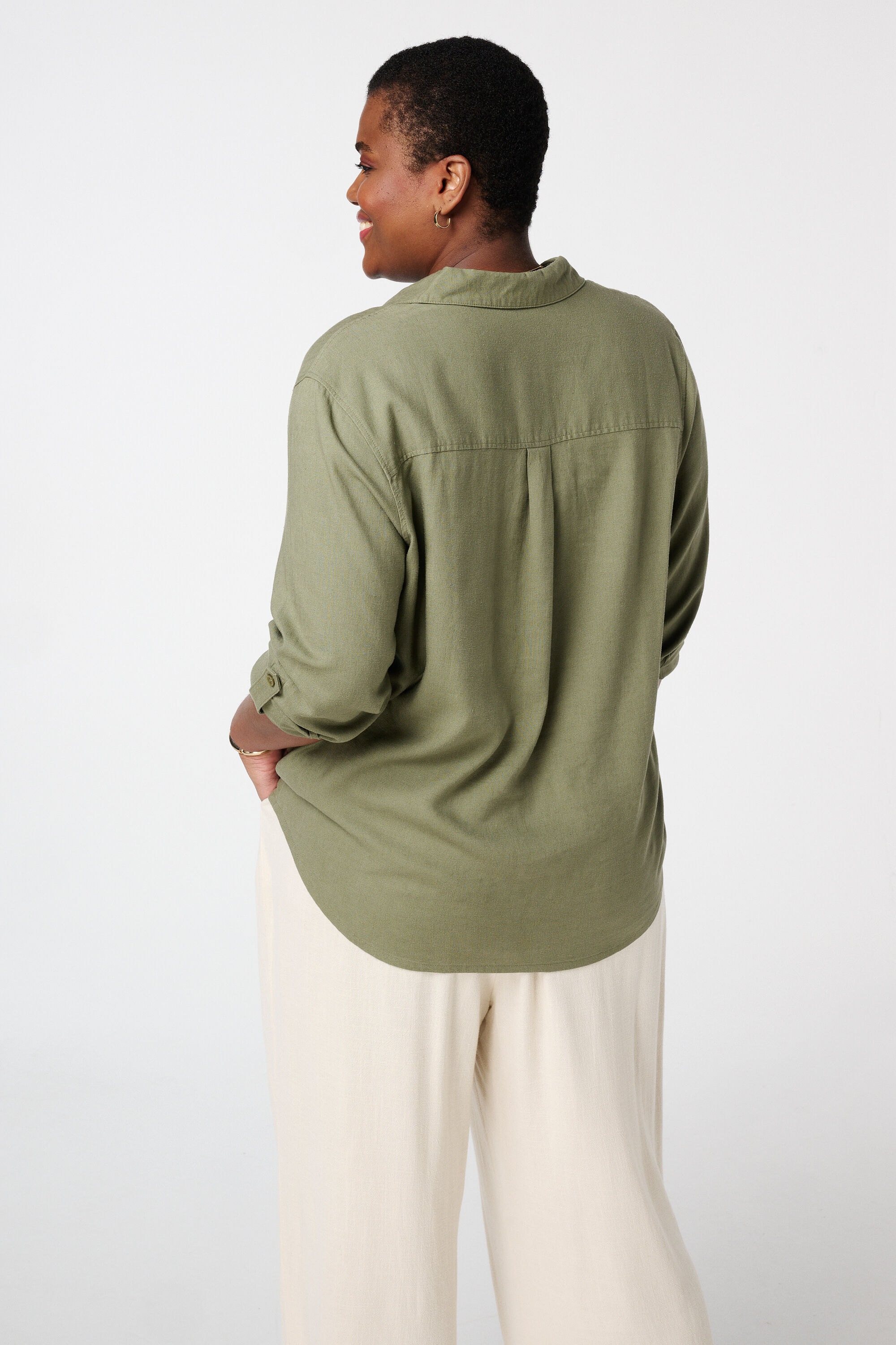 Leinenbluse mit Taschen  image number 3