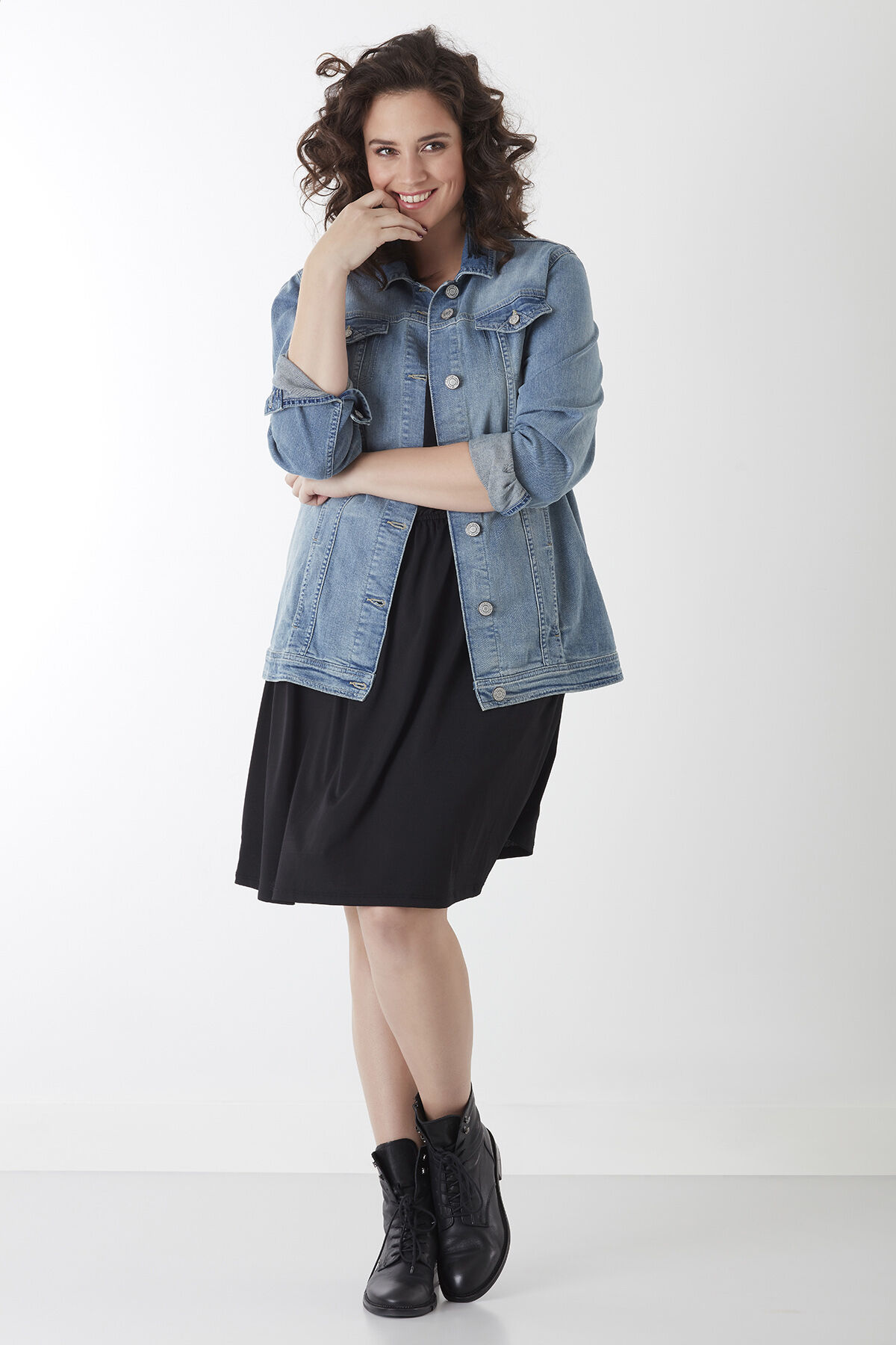 L&auml;ssige Jeansjacke image number 3