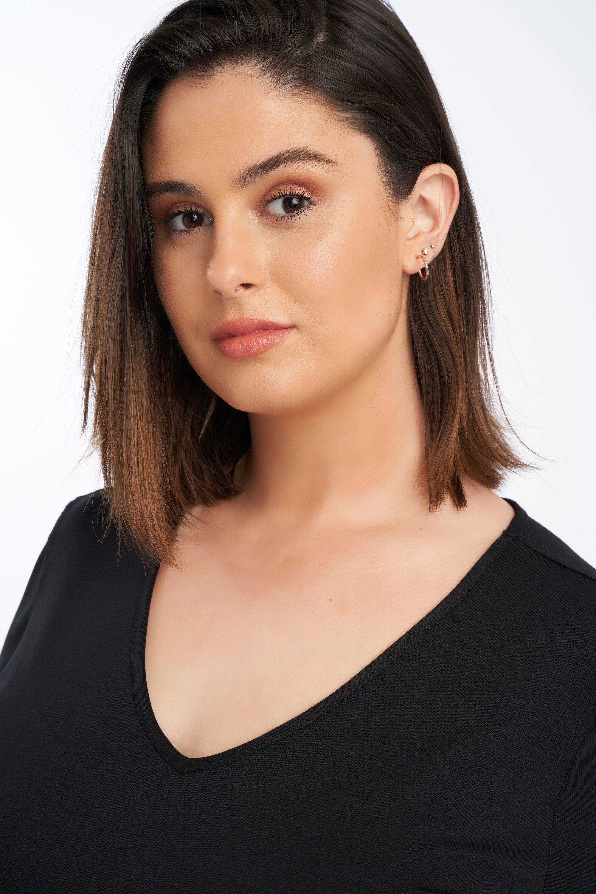 2er-Pack T-Shirts mit V-Ausschnitt image number 5