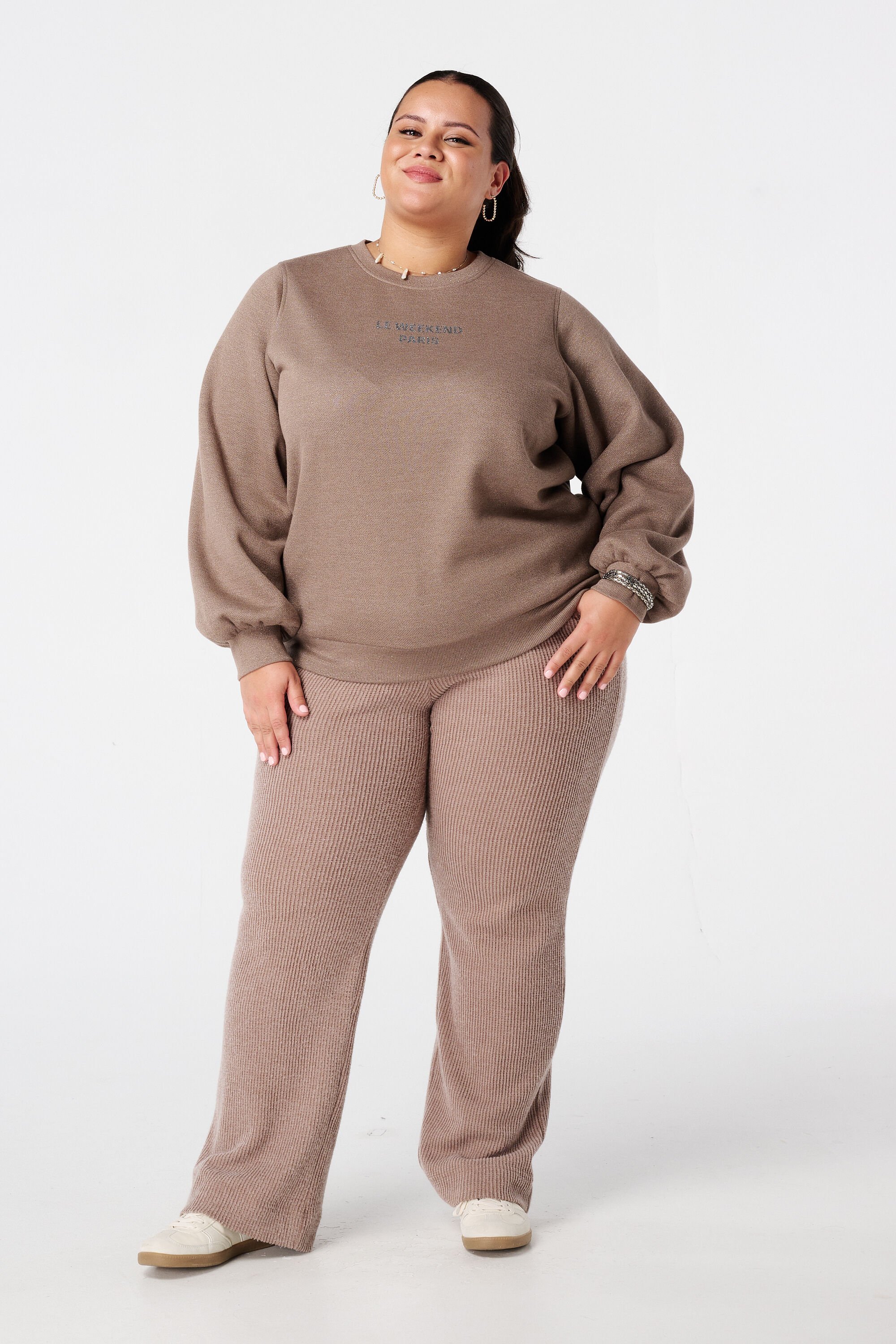 Sweatshirt mit Lurex und Glitzertext image number 5