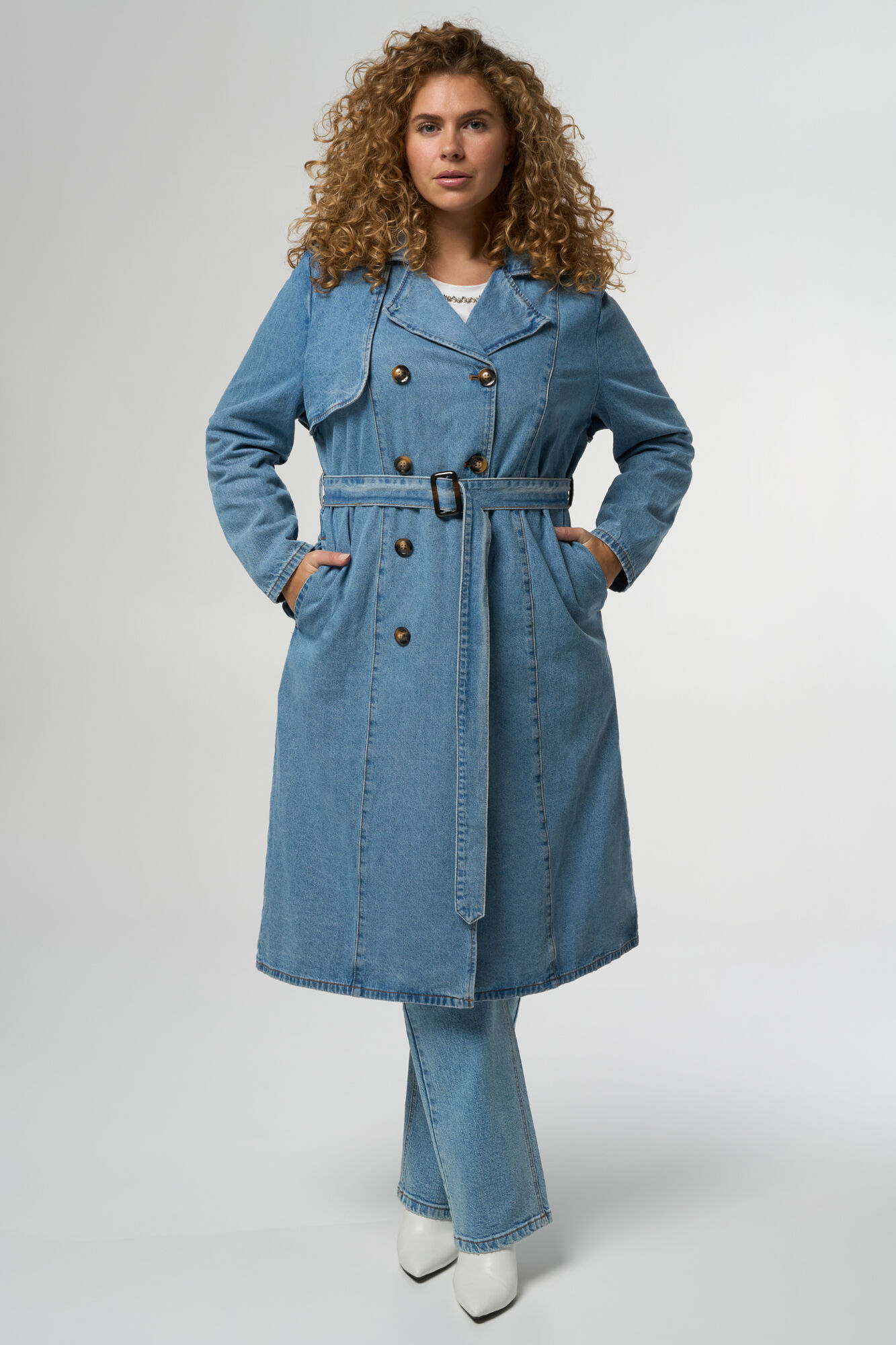 Denim-Trenchcoat mit G&uuml;rtel image number 5