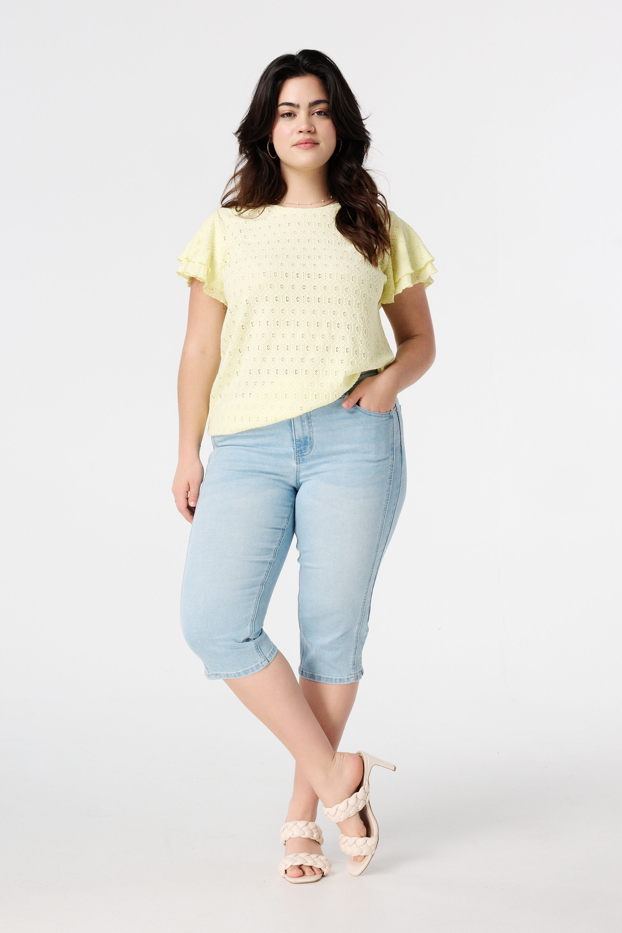 Top mit Lochmuster-Stoff image number 5