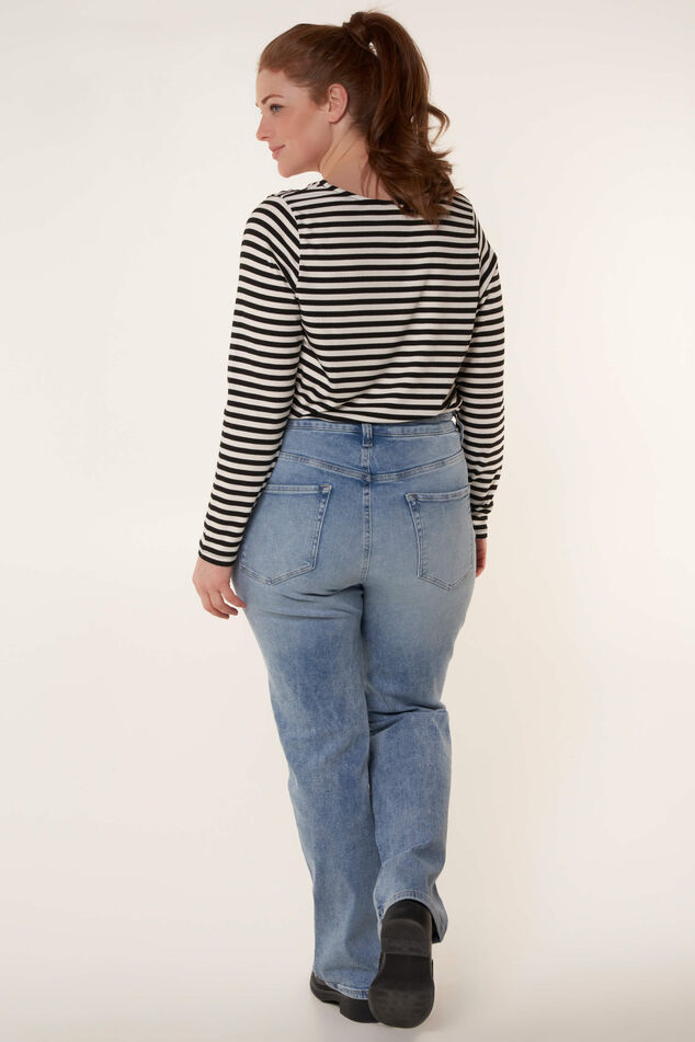 Straight-Leg Jeans  image number 4