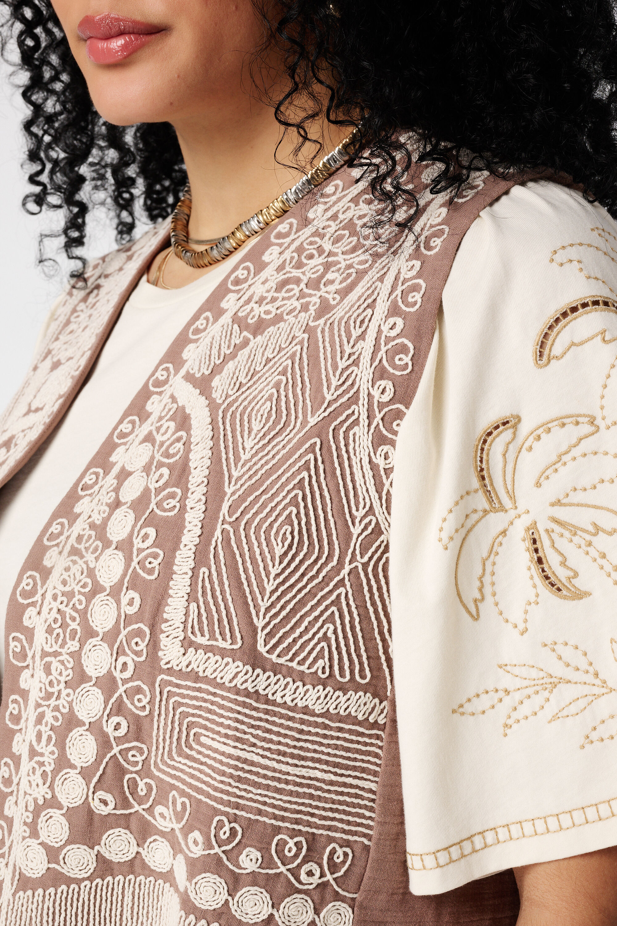 Gilet mit Stickerei image number 6