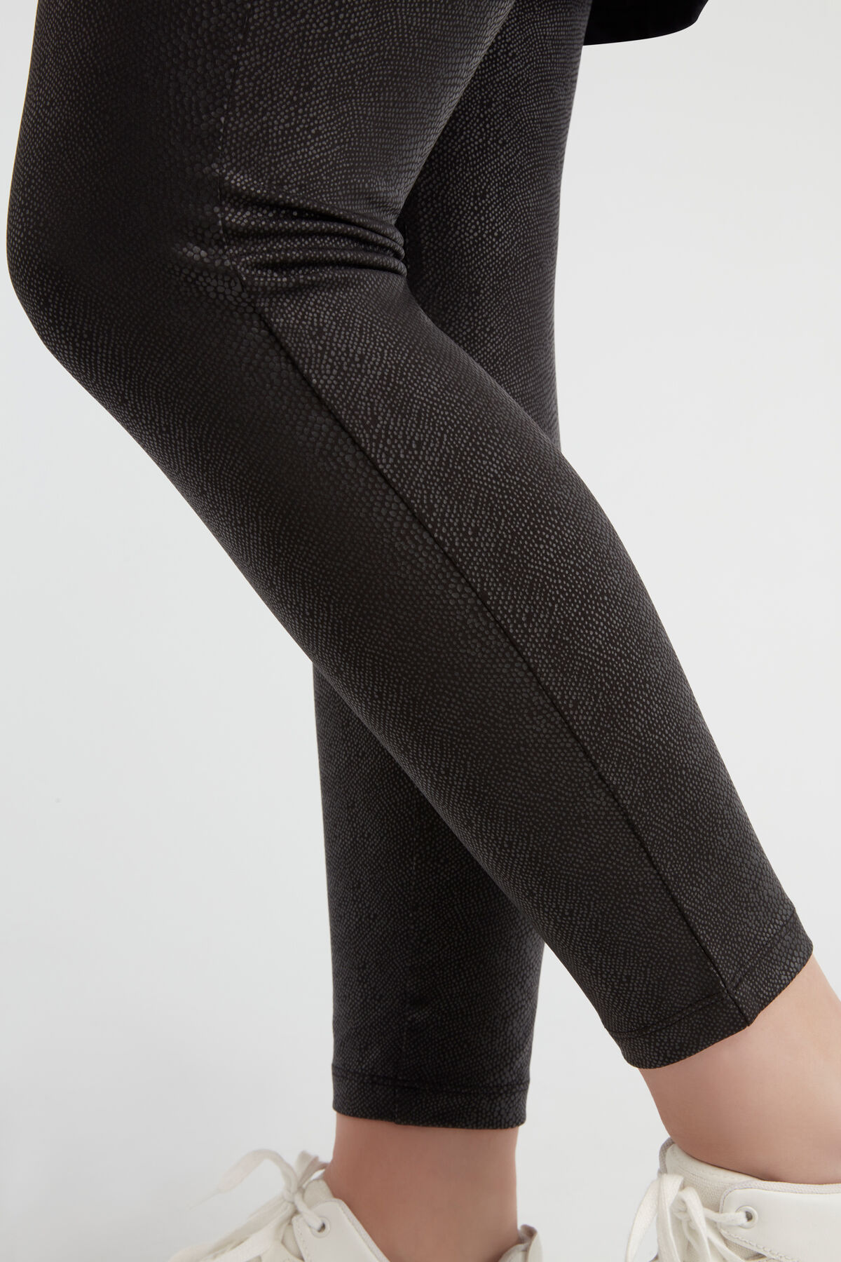 Leggings mit Schlangenmuster-Beschichtung image number 3