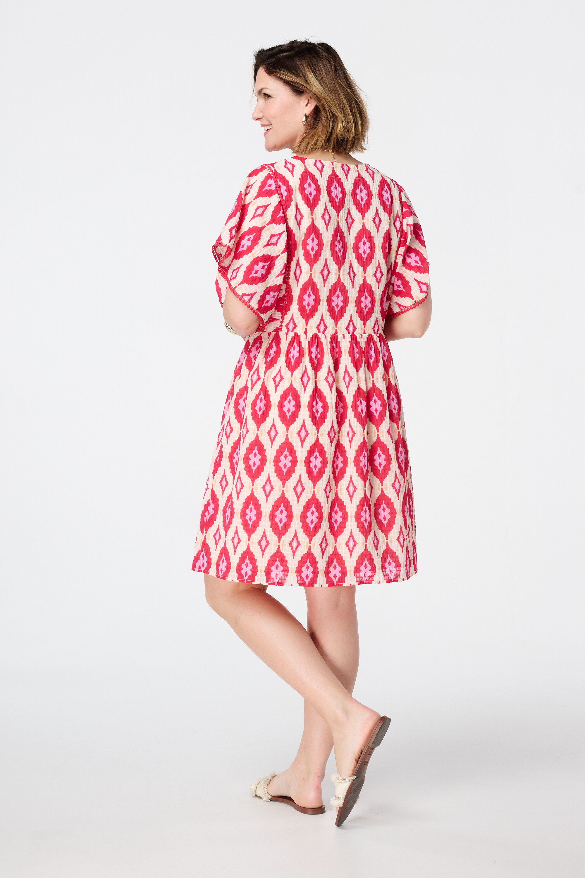 Kleid mit V-Ausschnitt und Fl&uuml;gel&auml;rmeln  image number 3