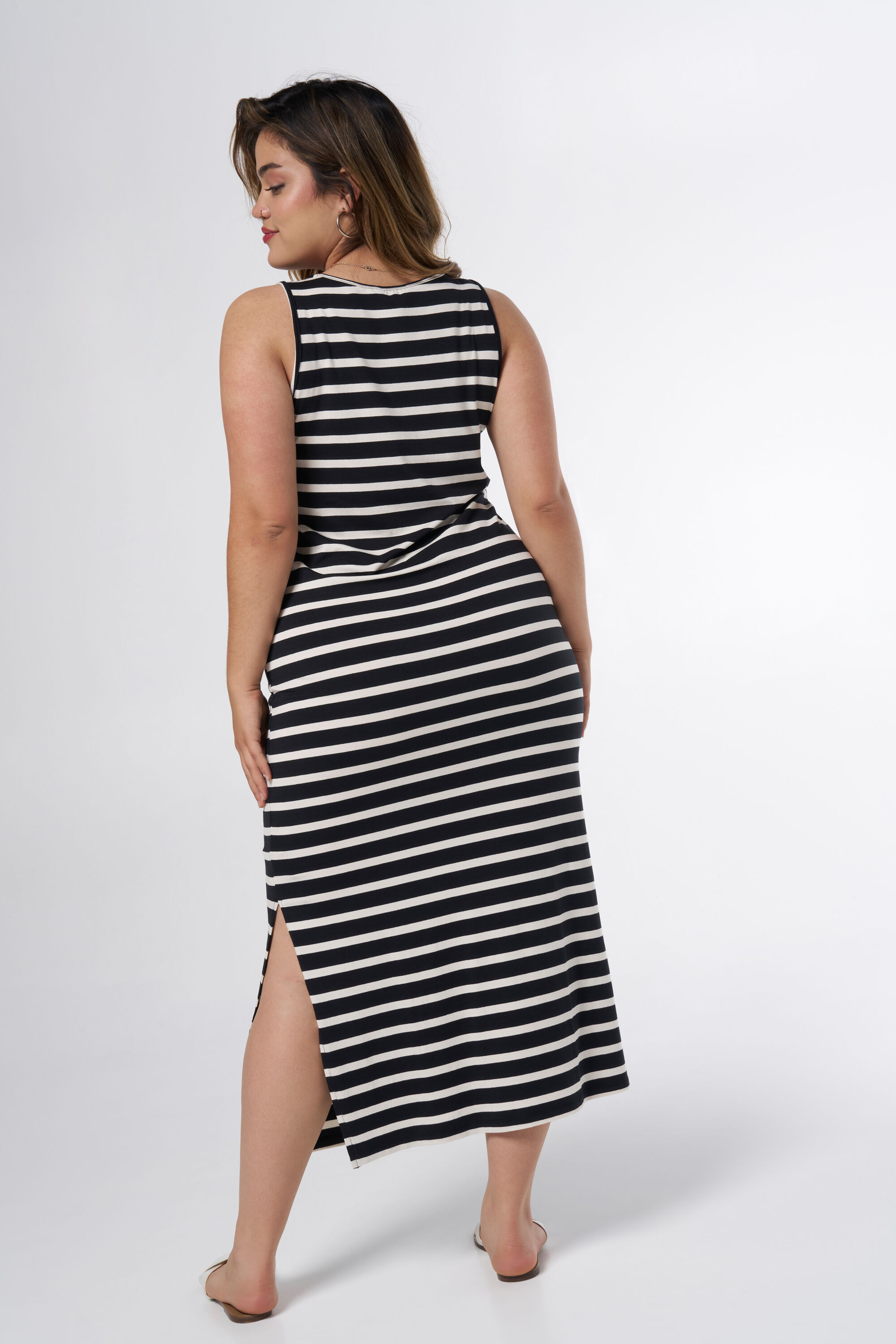 Midikleid mit Knopfdetail image number 3