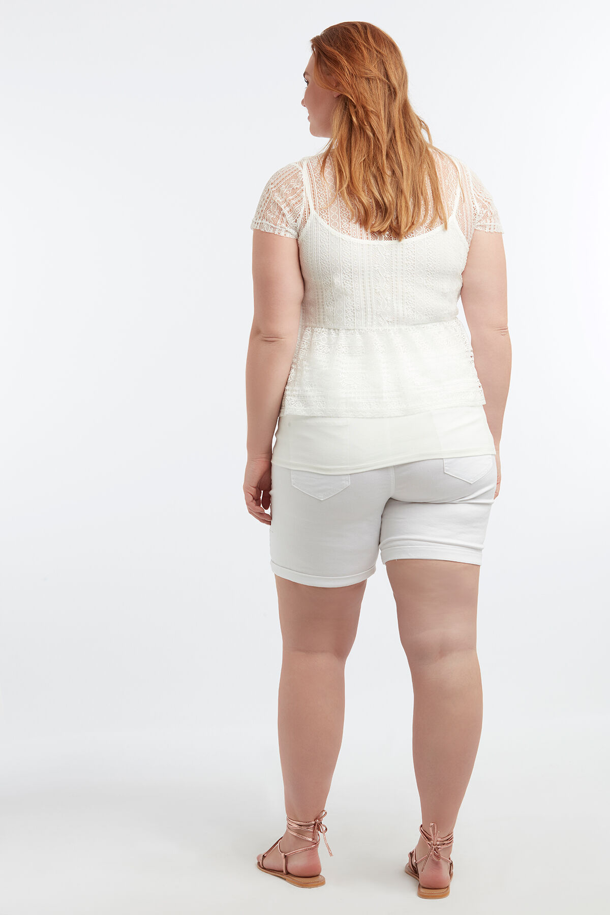 Spitzen-Top mit Knoten-Detail image number 5