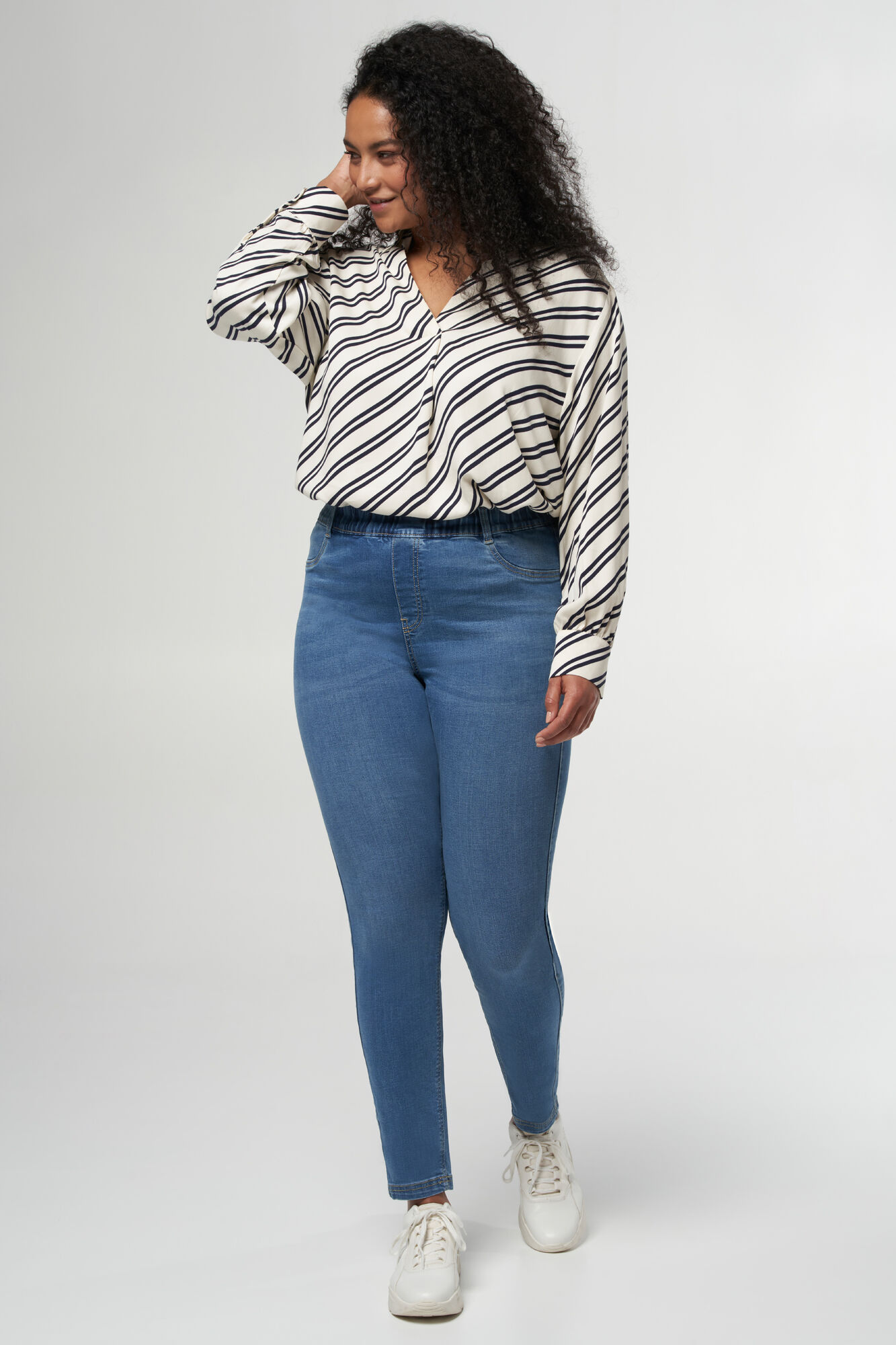 Skinny-Leg-Treggings  image number 6