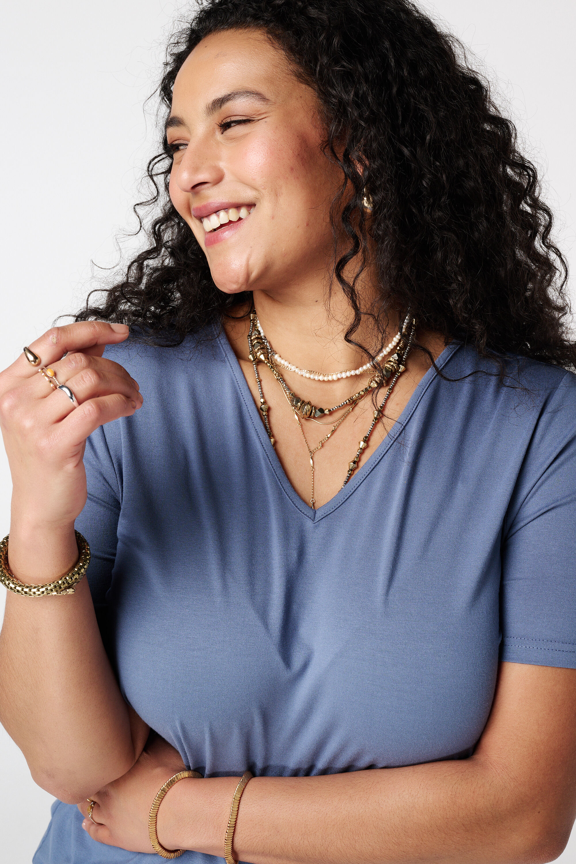 T-Shirt mit V-Ausschnitt image number 4