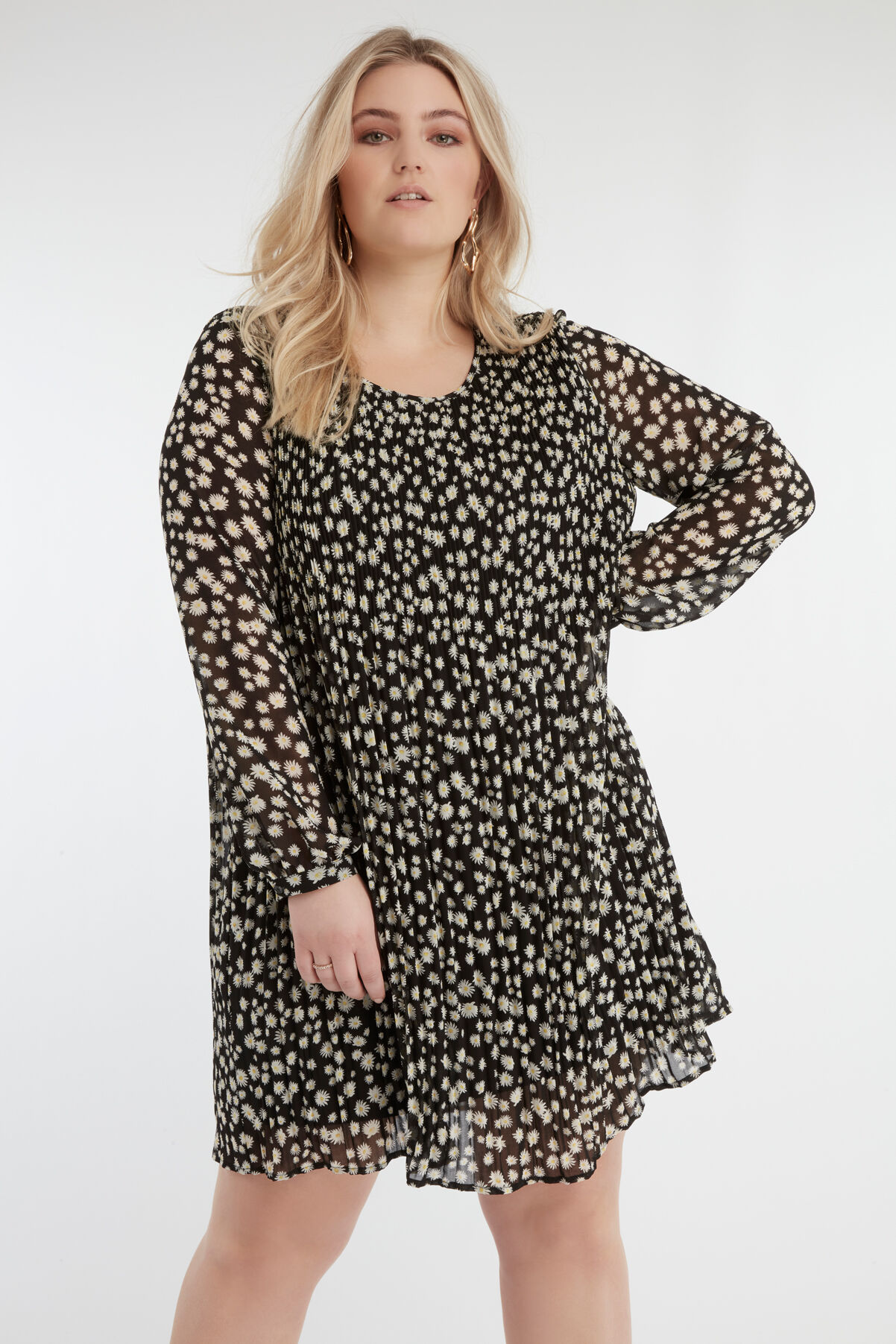 Plissee-Kleid mit floralem Print image number 6