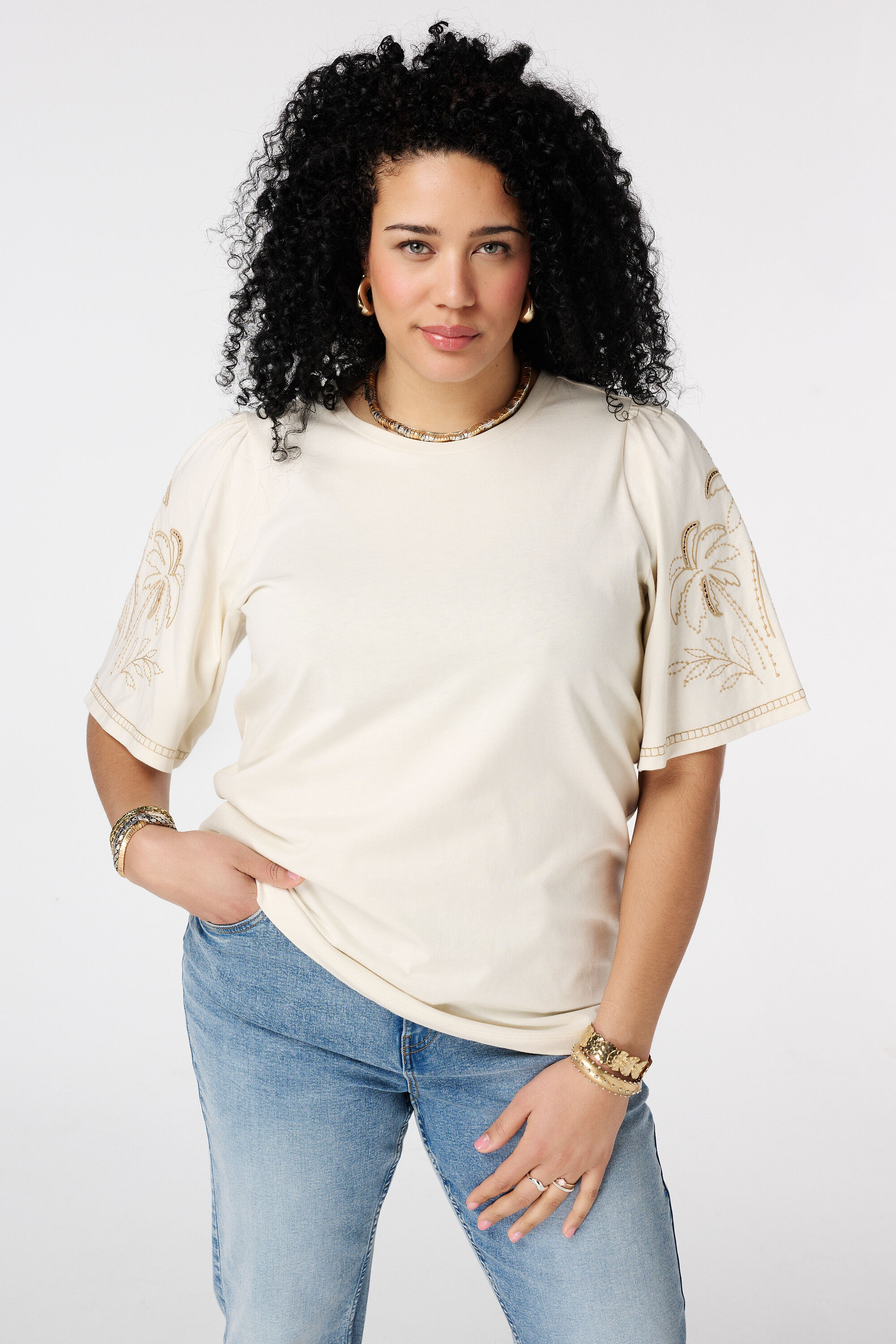 T-Shirt mit Broderie