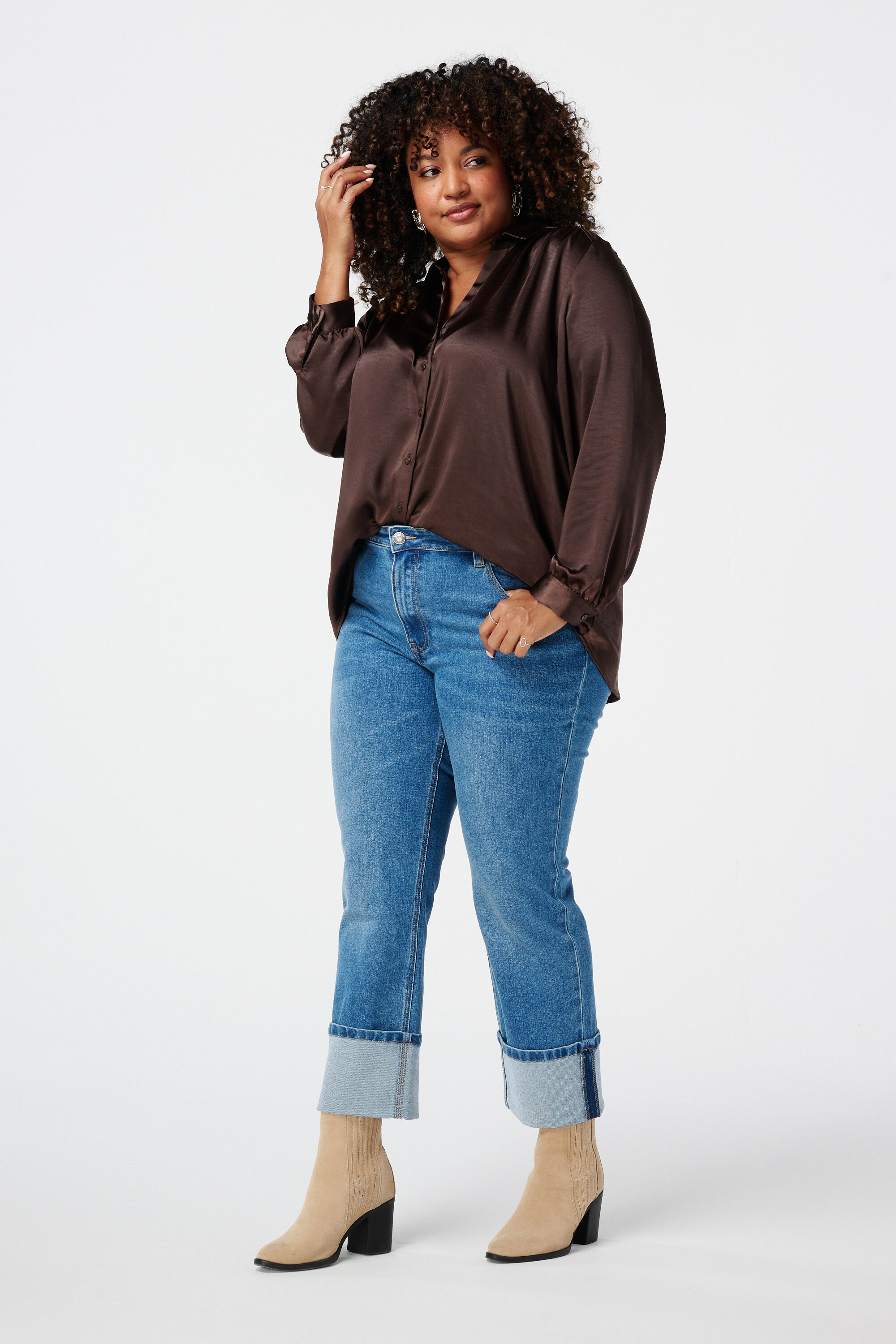 Weit geschnittene Bluse mit Satin  image number 5