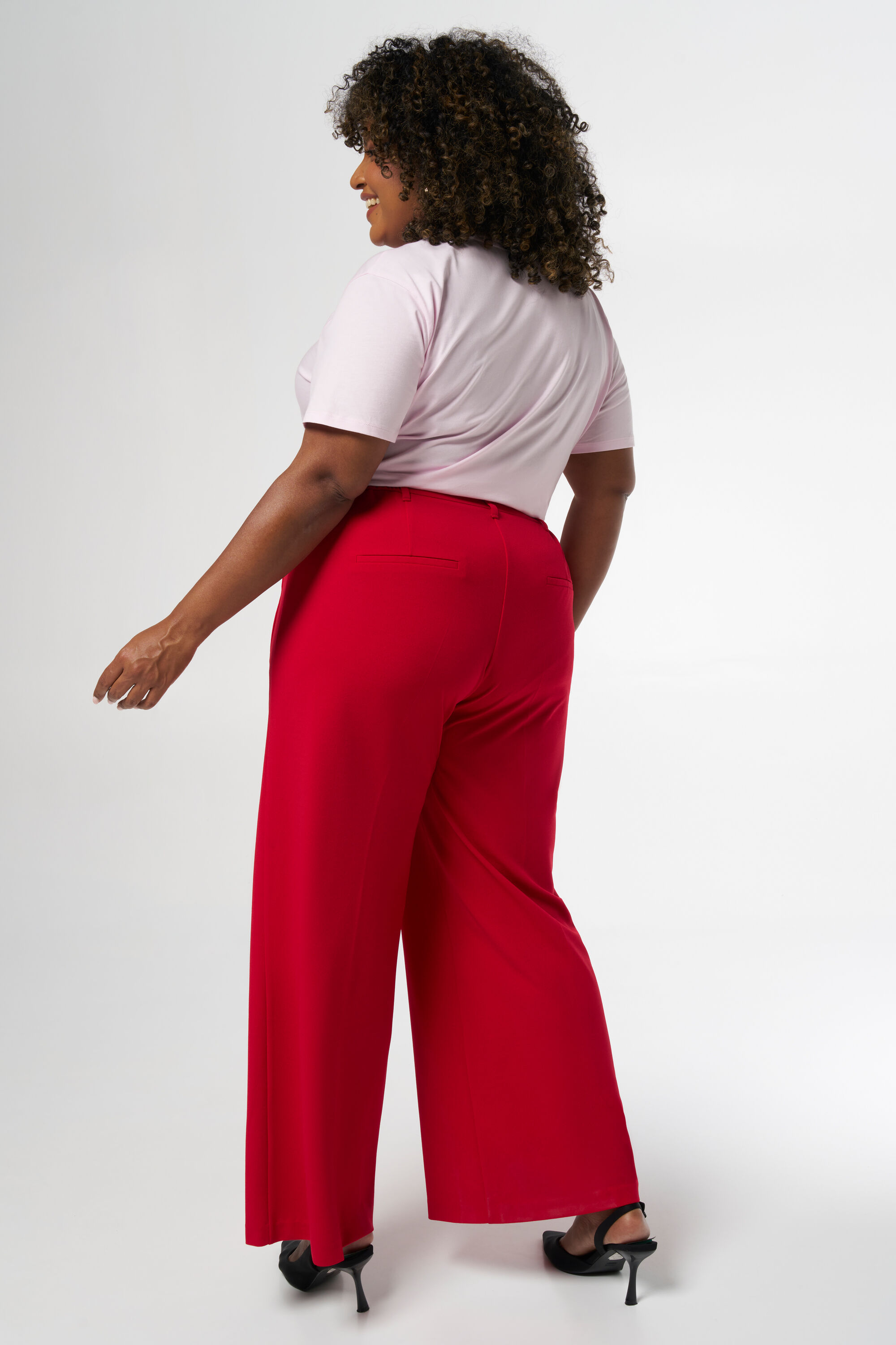 Hose mit weitem Bein image number 3