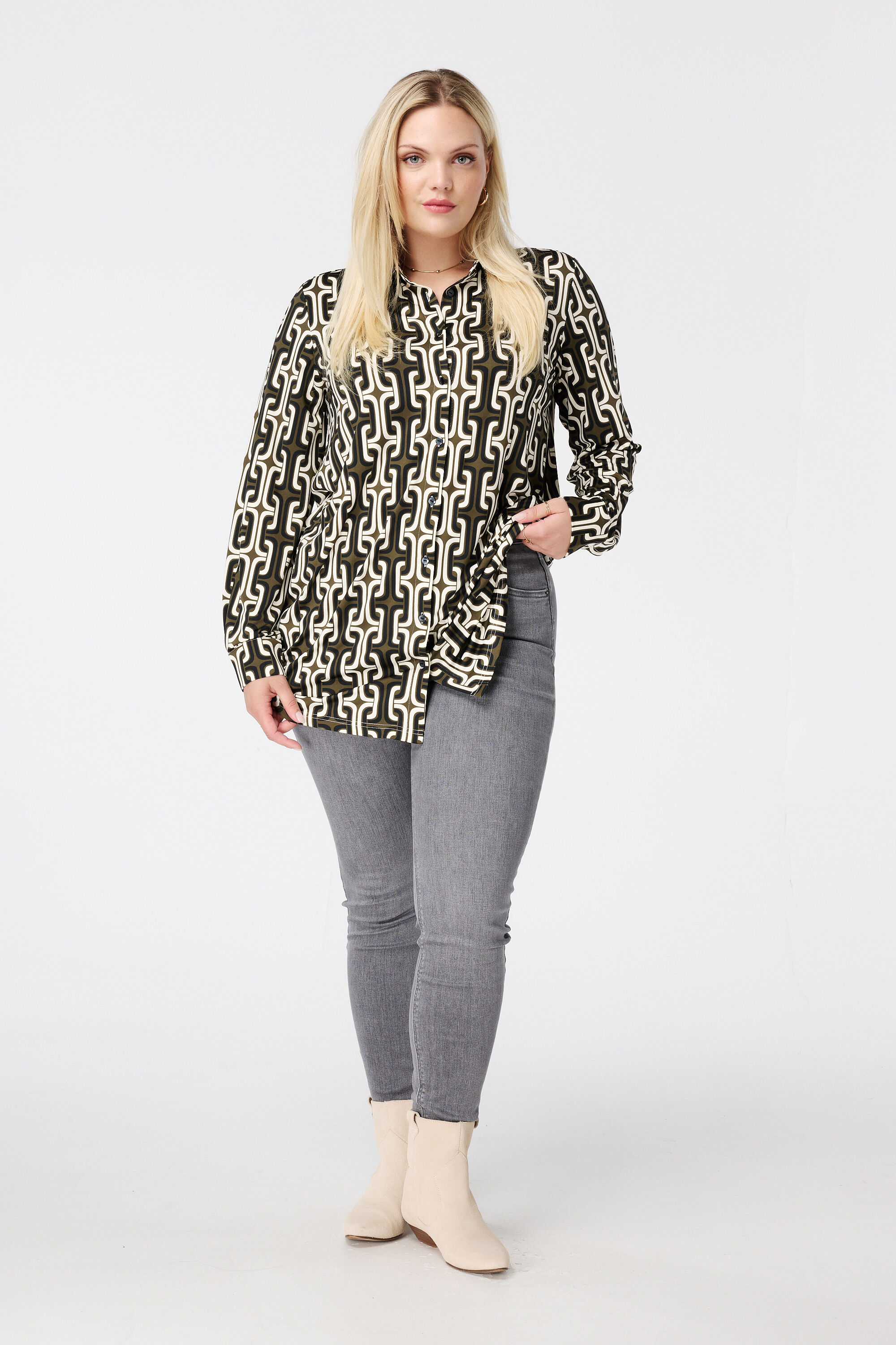 Lange Bluse mit Print image number 5