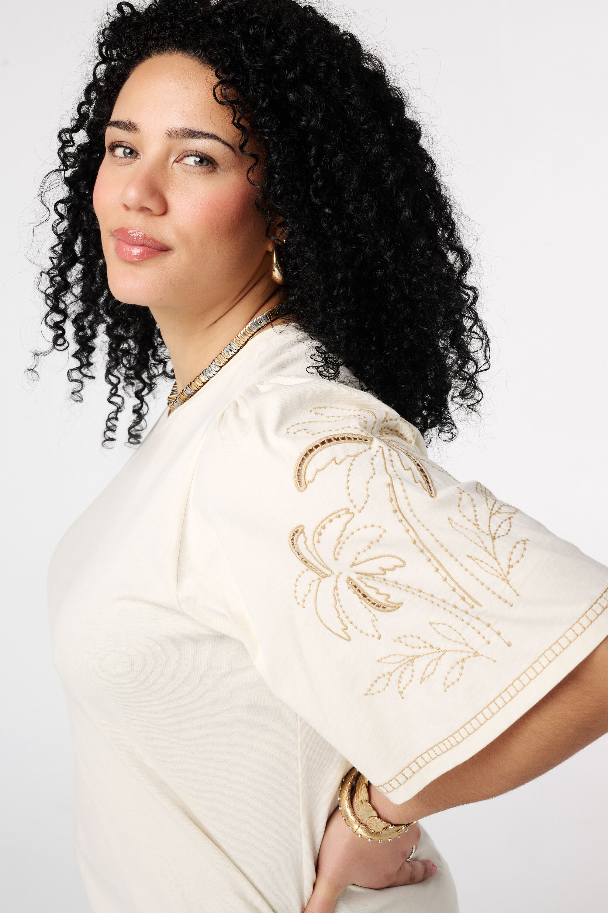 T-Shirt mit Broderie image number 4