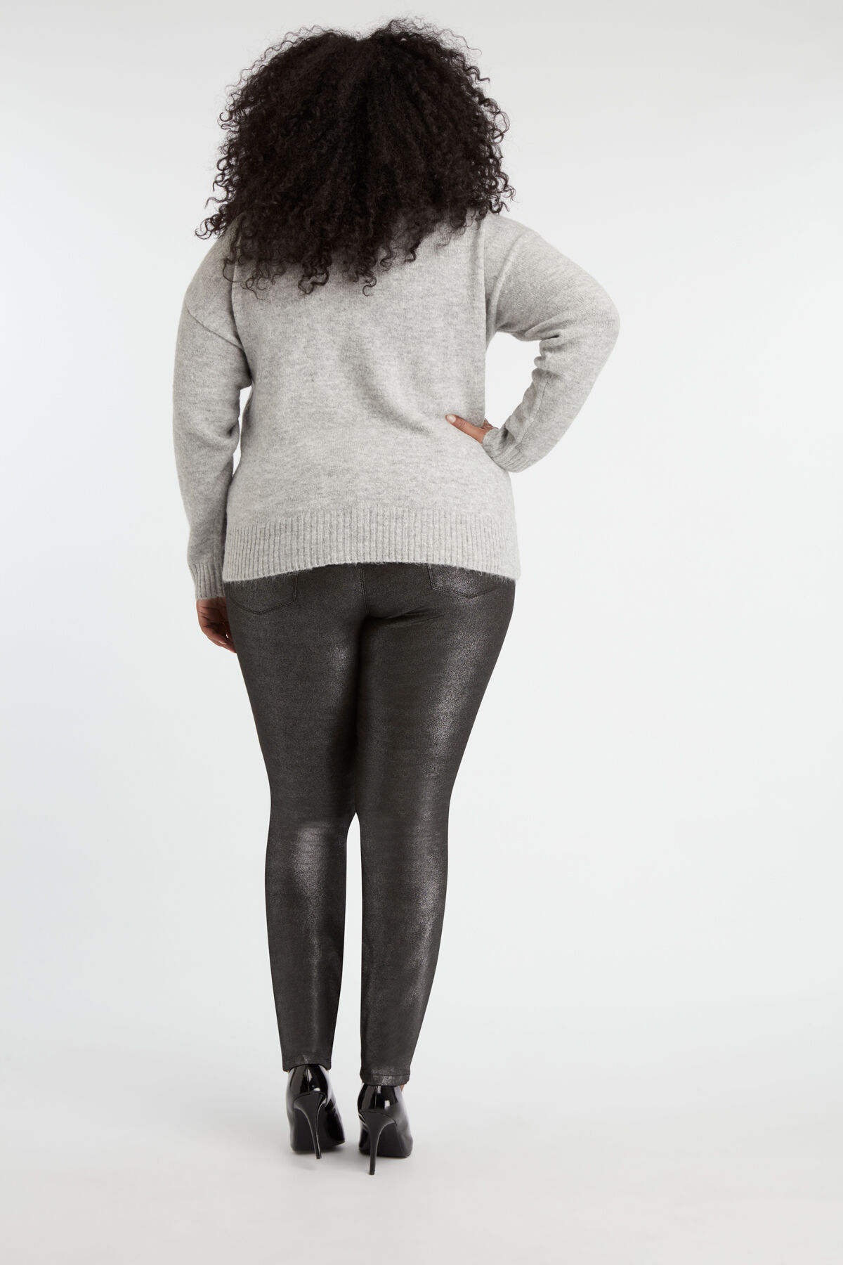 Coated-Hose mit Glitzer-Akzenten image number 3