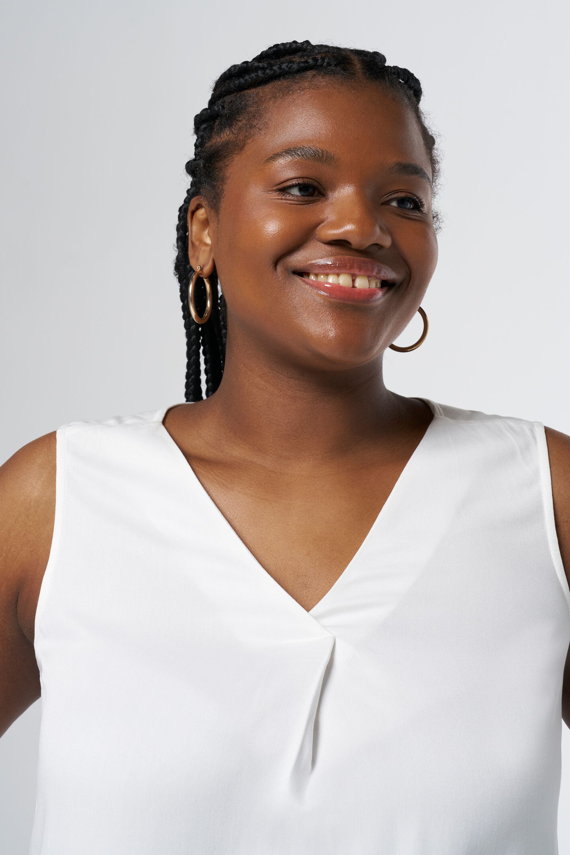 &Auml;rmellose Bluse mit V-Ausschnitt image number 4