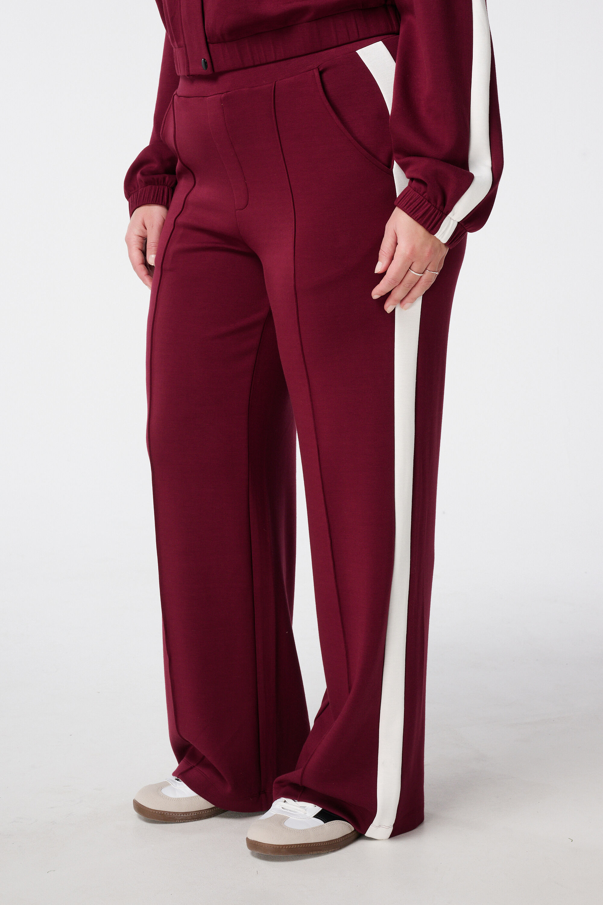 Sportliche Hosen image number 5