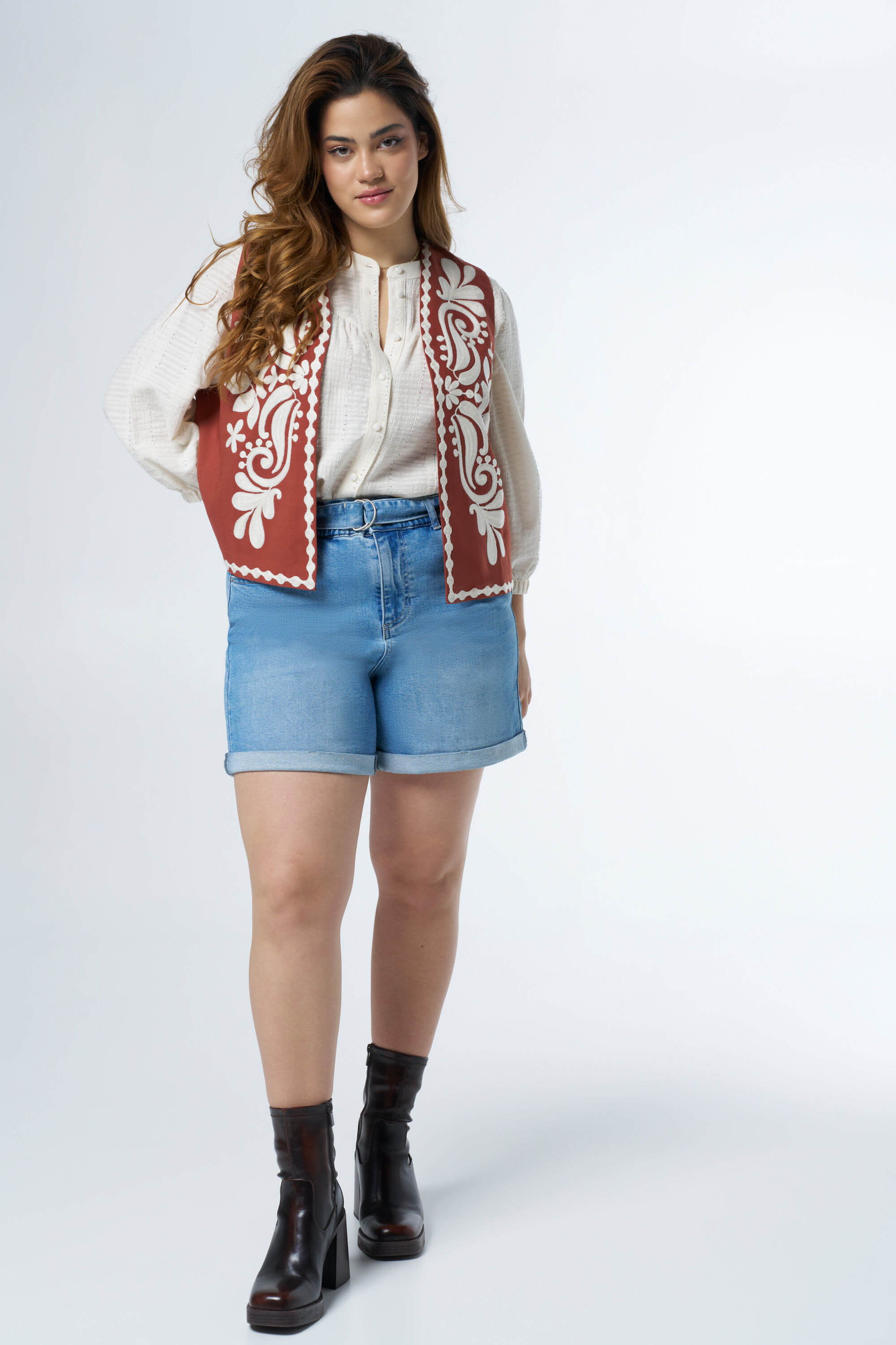 Bestickte Weste  image number 5