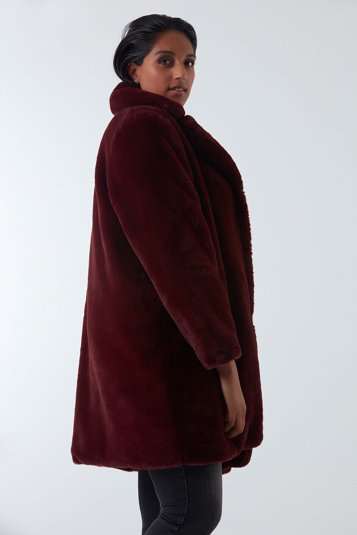 Mantel aus Kunstfell image number 4