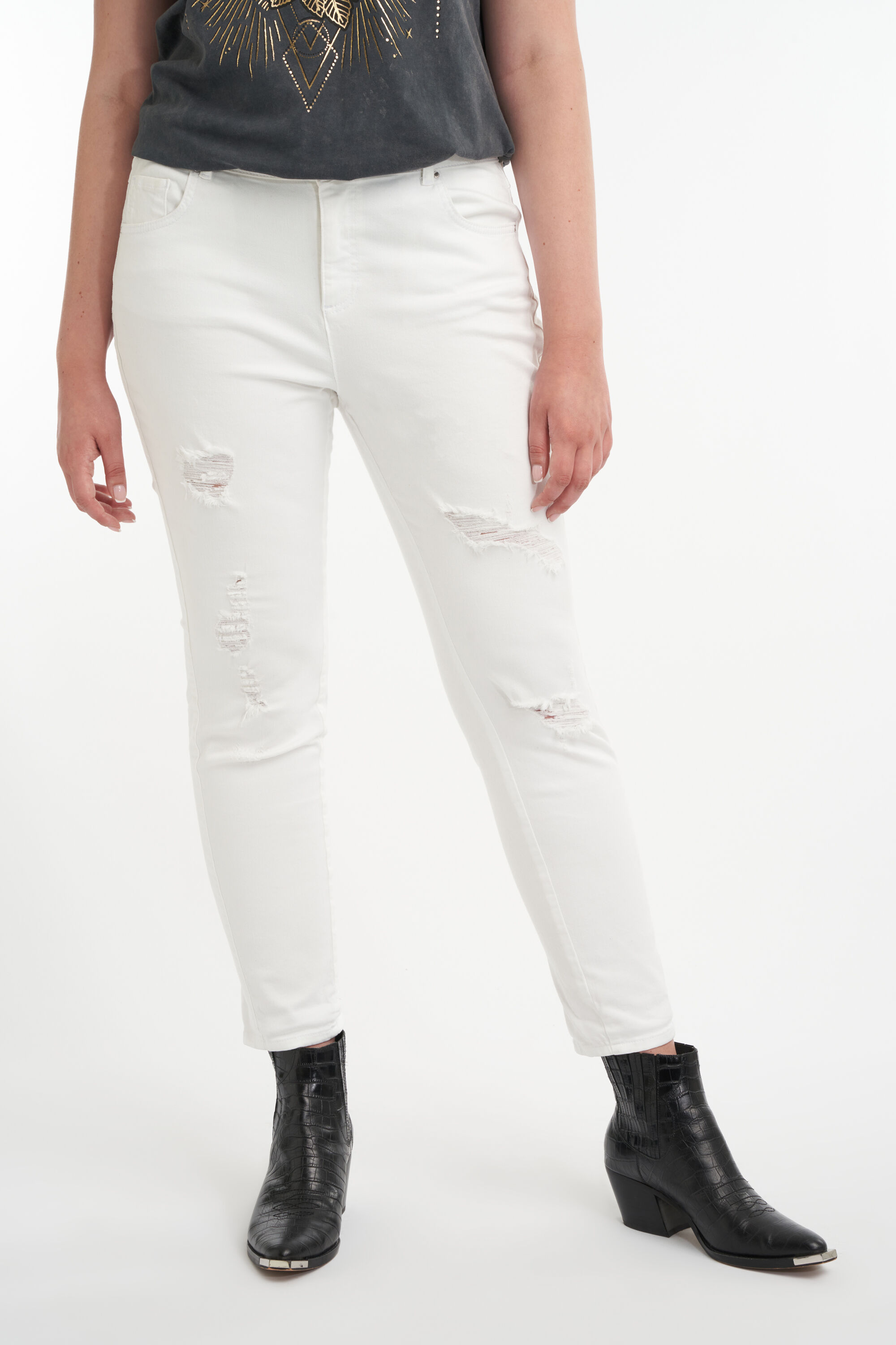 Jeans mit Used-Look image number 5