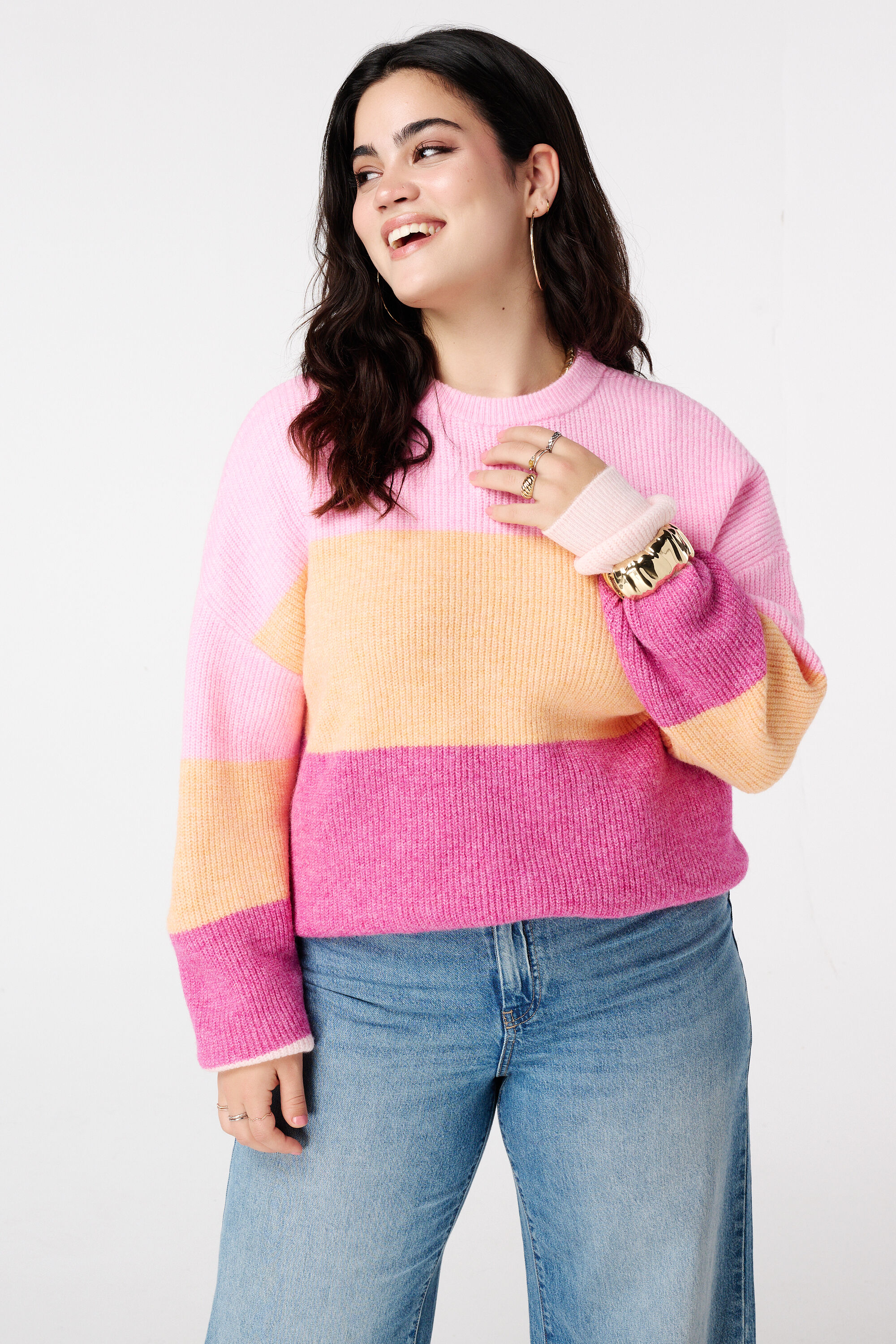 Strickpullover mit ausgestellten &Auml;rmeln