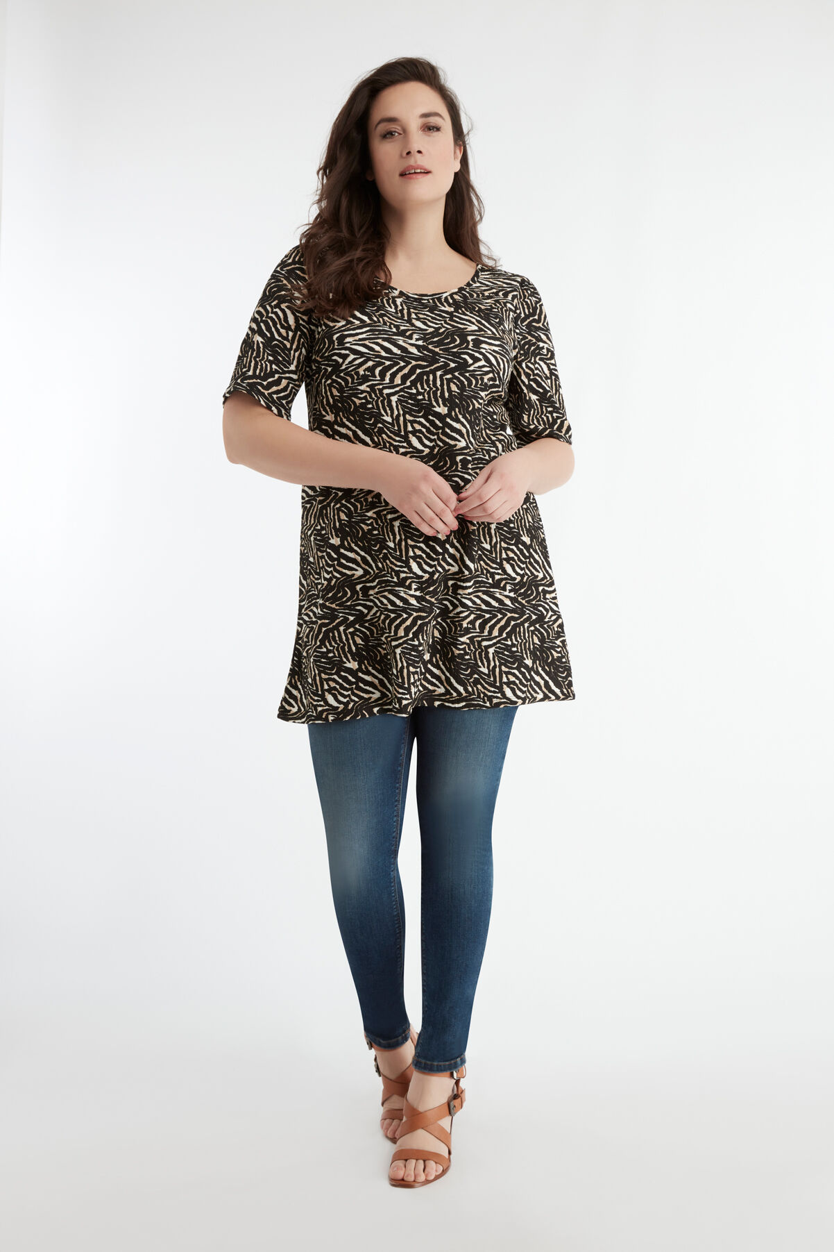 Langes T-Shirt mit Print image number 5