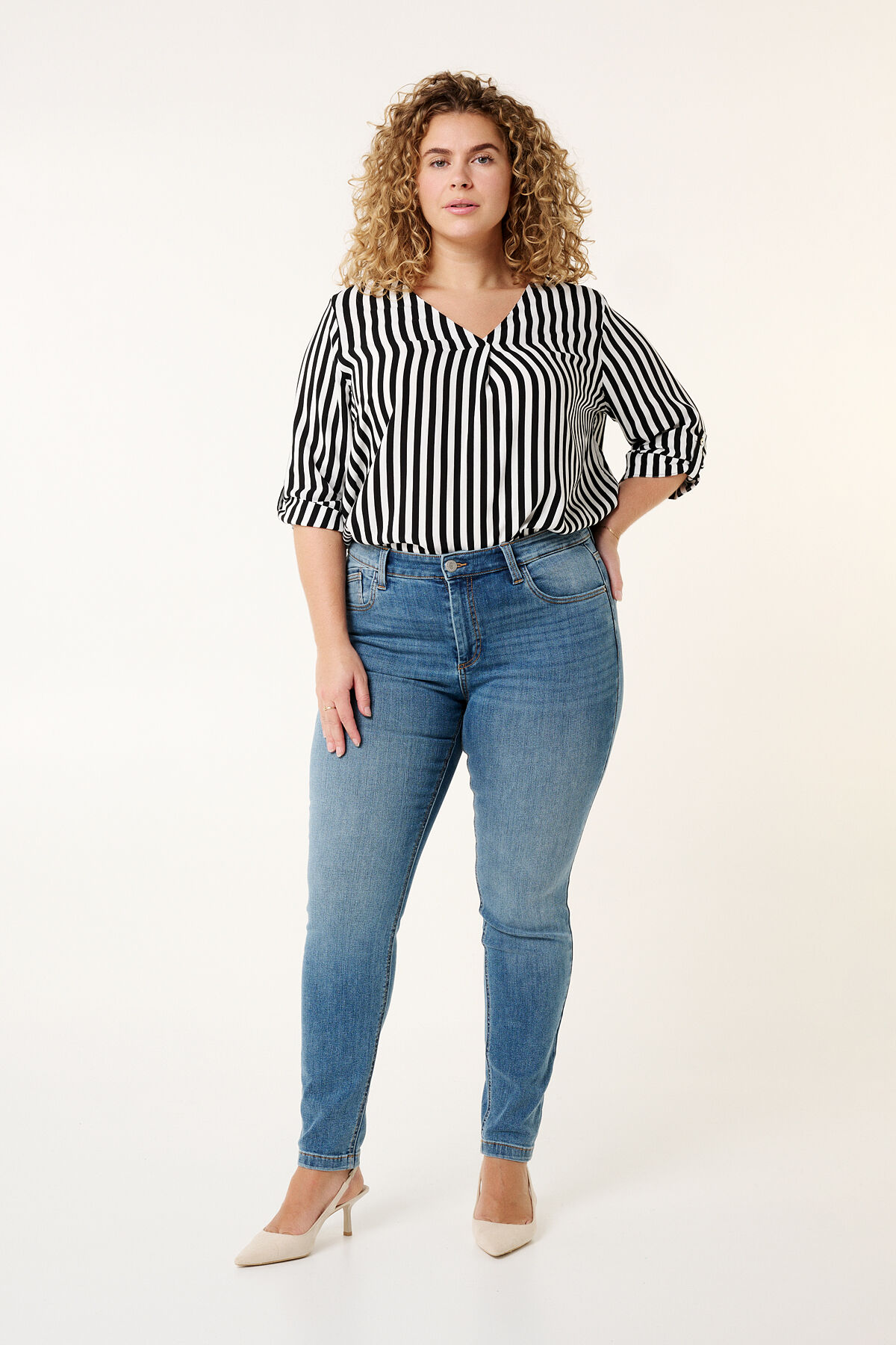 Slim-Leg-Jeans IRIS mit Stretch image number 6