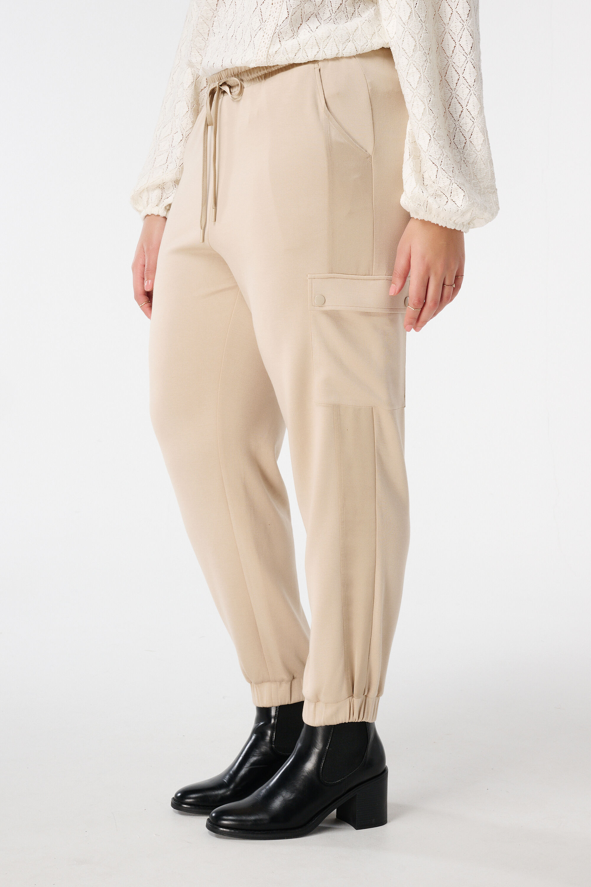 Jogginghose mit Taschen  image number 5