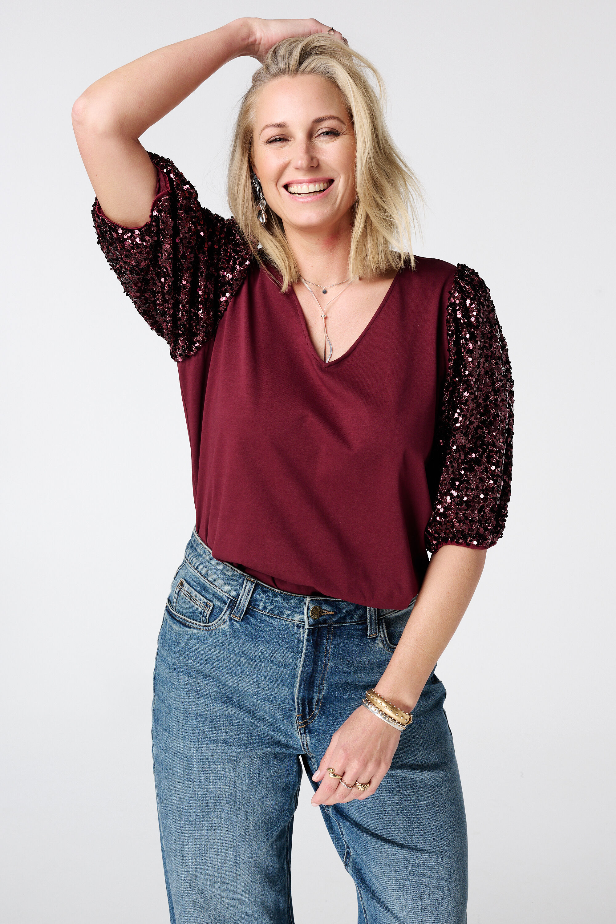 Top mit Pailletten und Puff&auml;rmeln