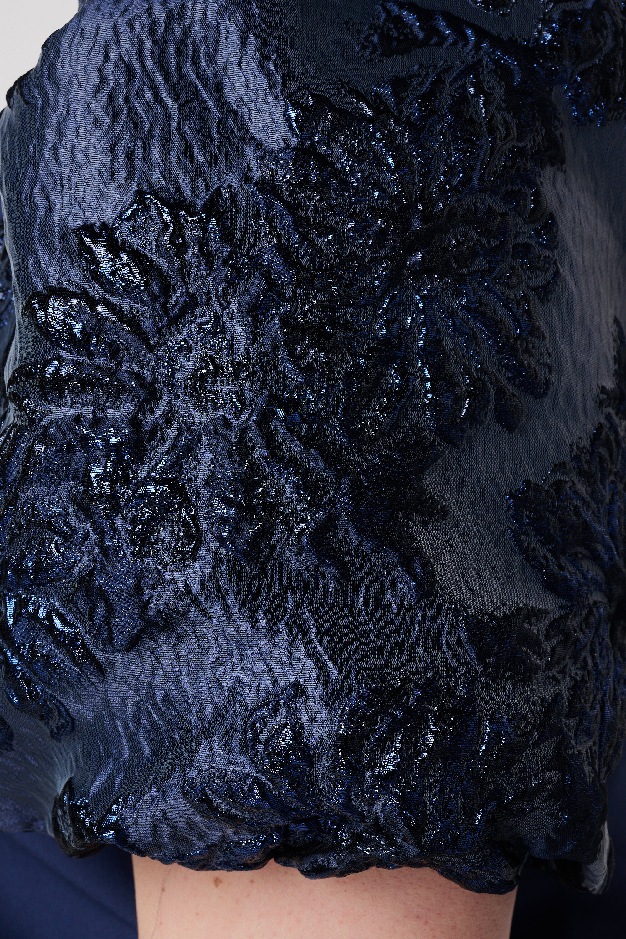 Top mit Jacquard&auml;rmeln image number 6