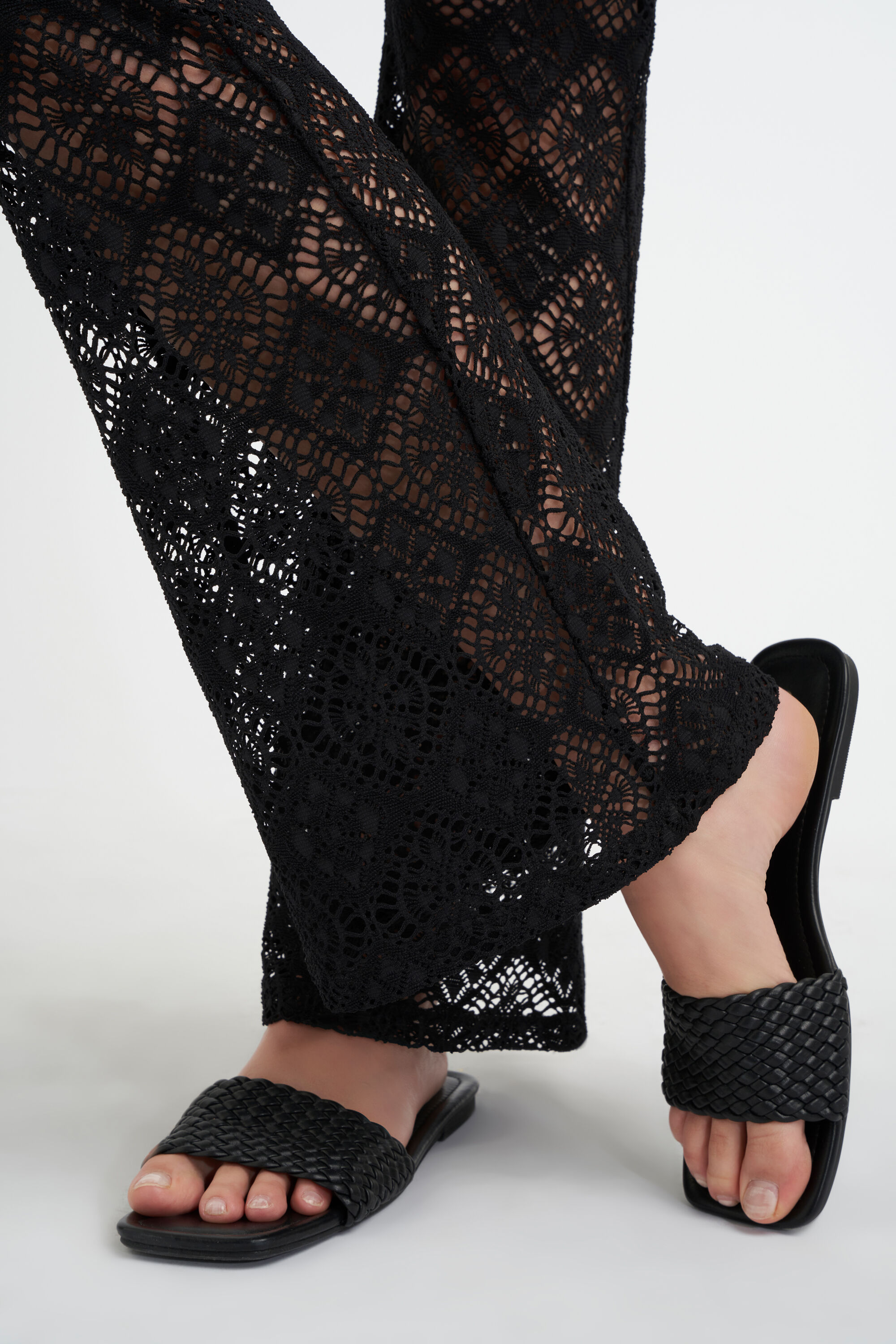 Ausgestellte Leggings aus Spitze  image number 5