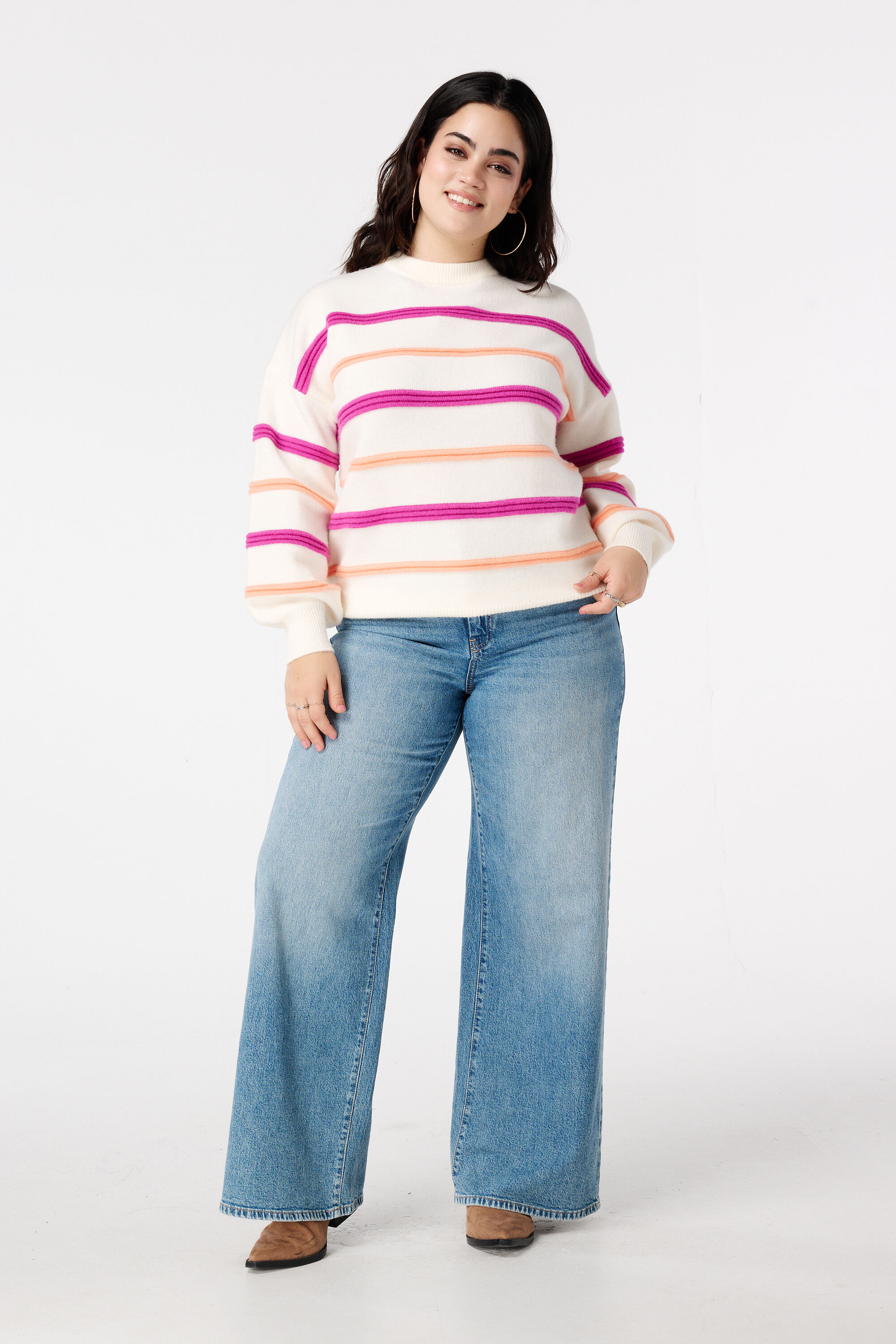 Pullover mit bunten Streifen image number 5