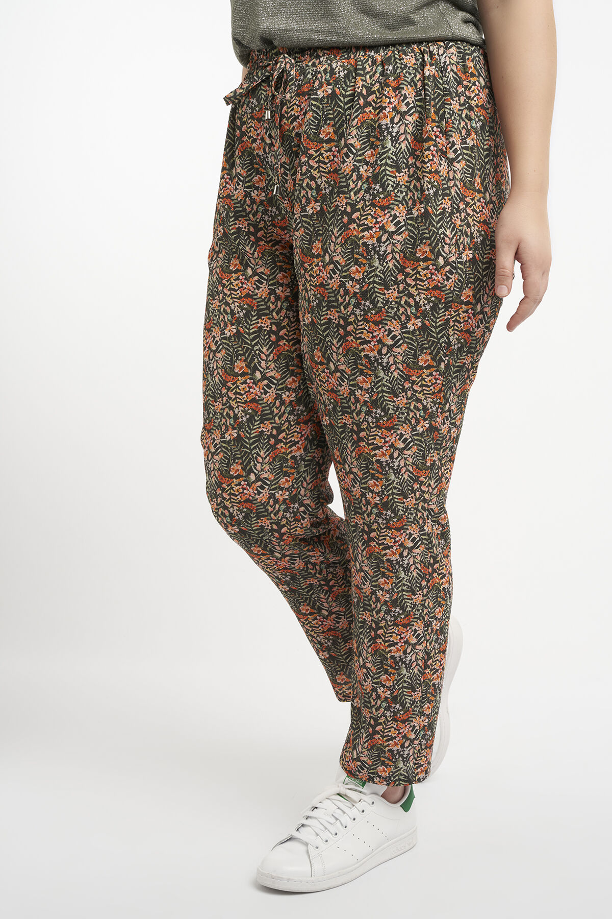 Weit geschnittene Hose  image number 4