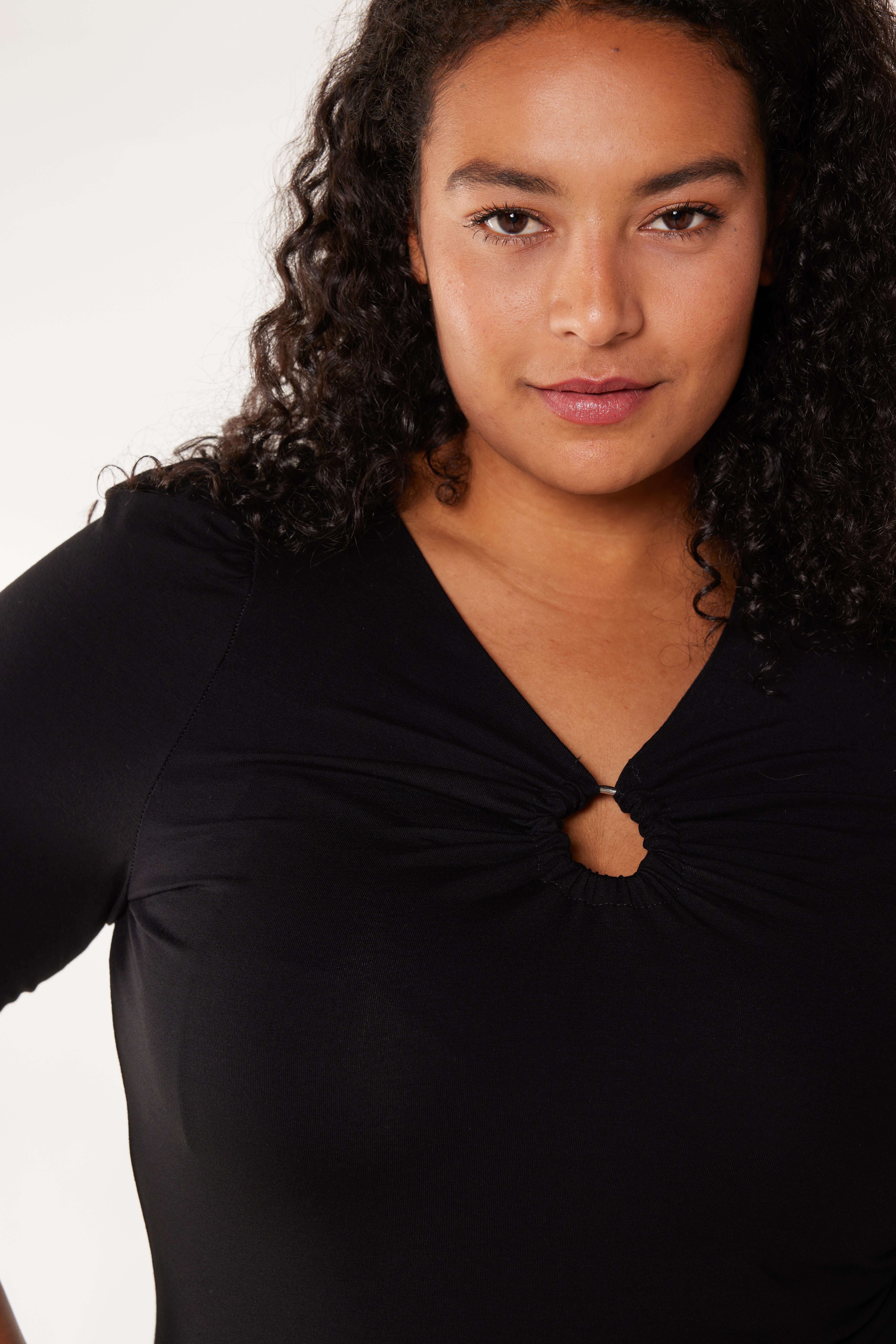 Eng anliegendes Kleid  image number 4