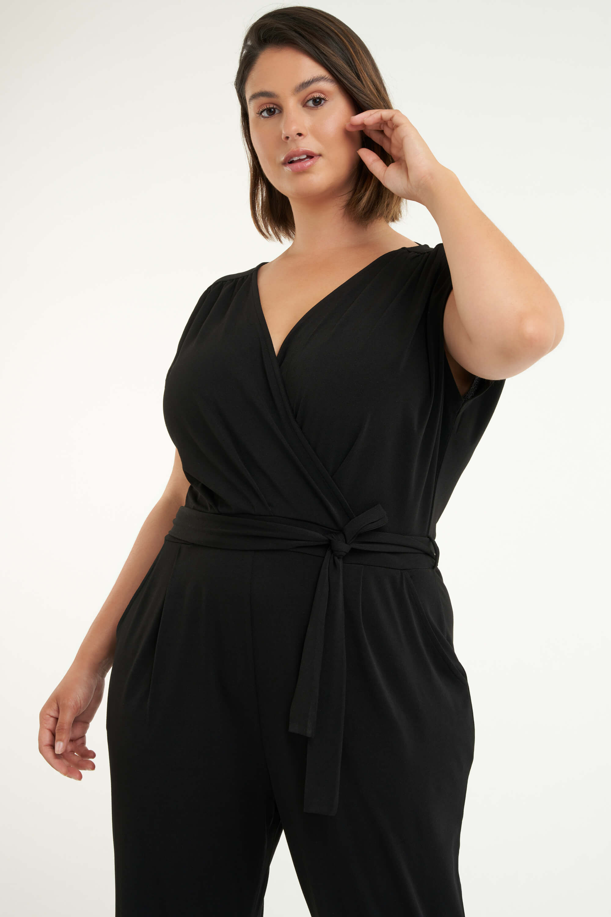 Jumpsuit mit G&uuml;rtel image number 5