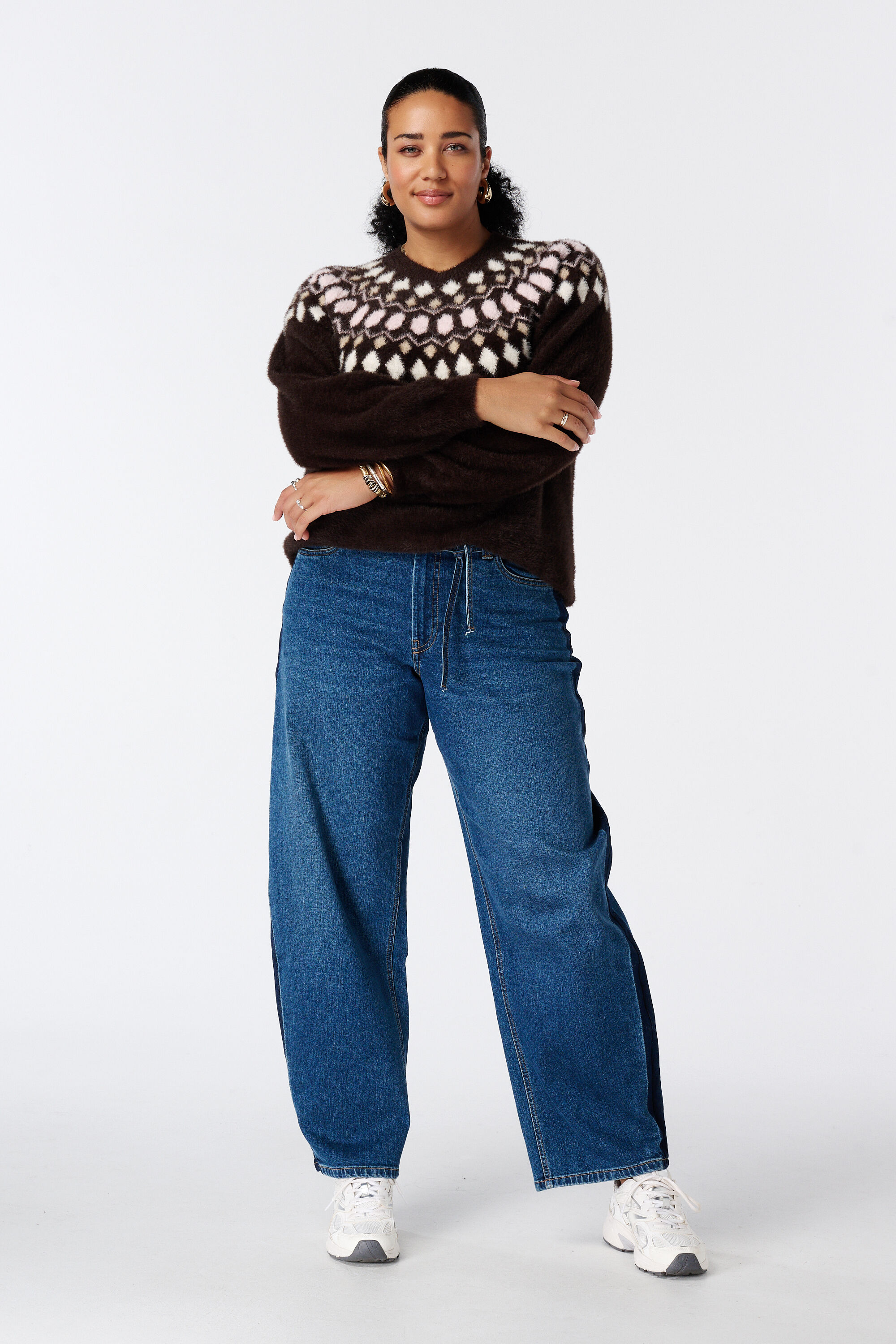 Pullover mit Pailletten image number 5