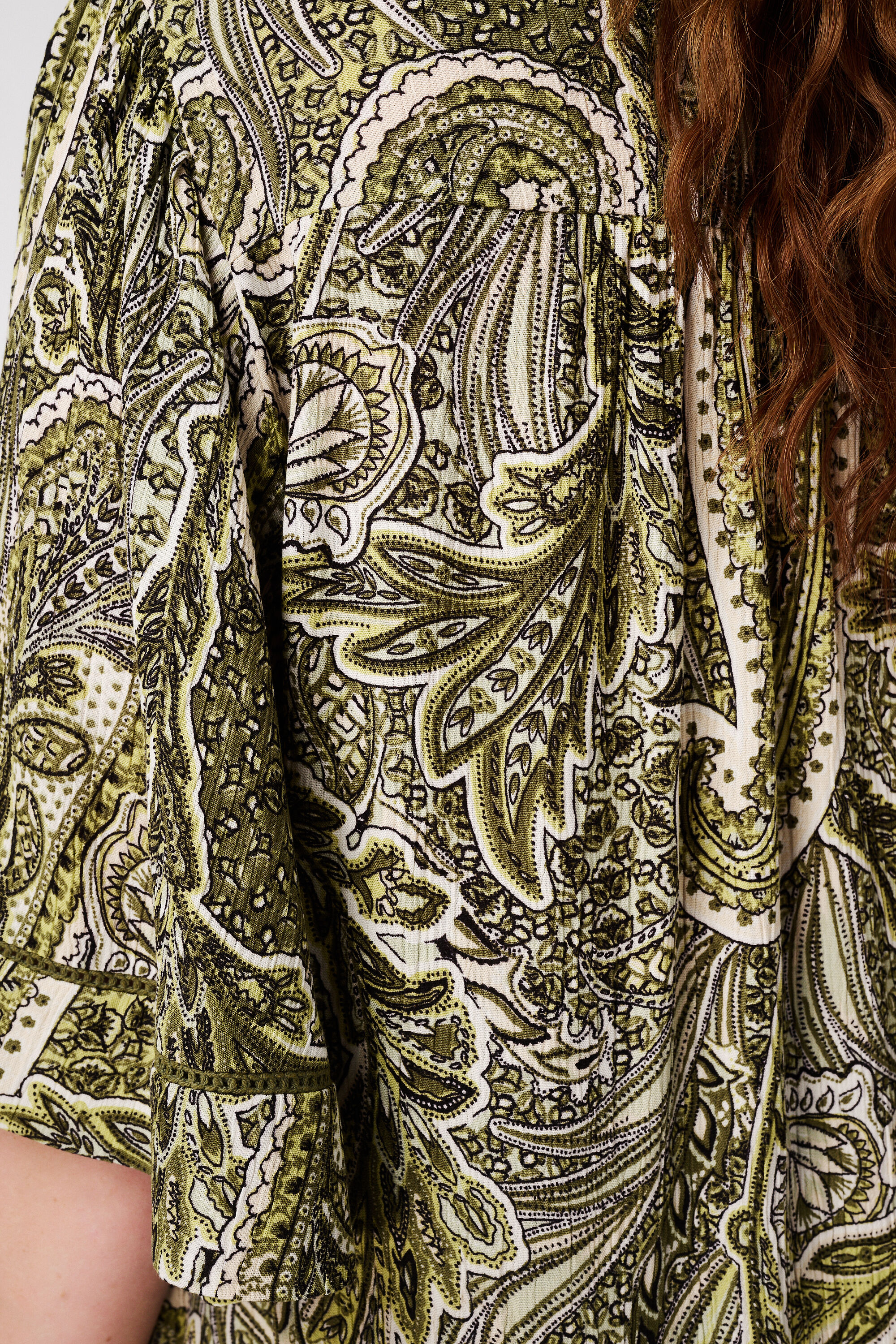 Bluse mit Druck und Schleifendetail image number 6