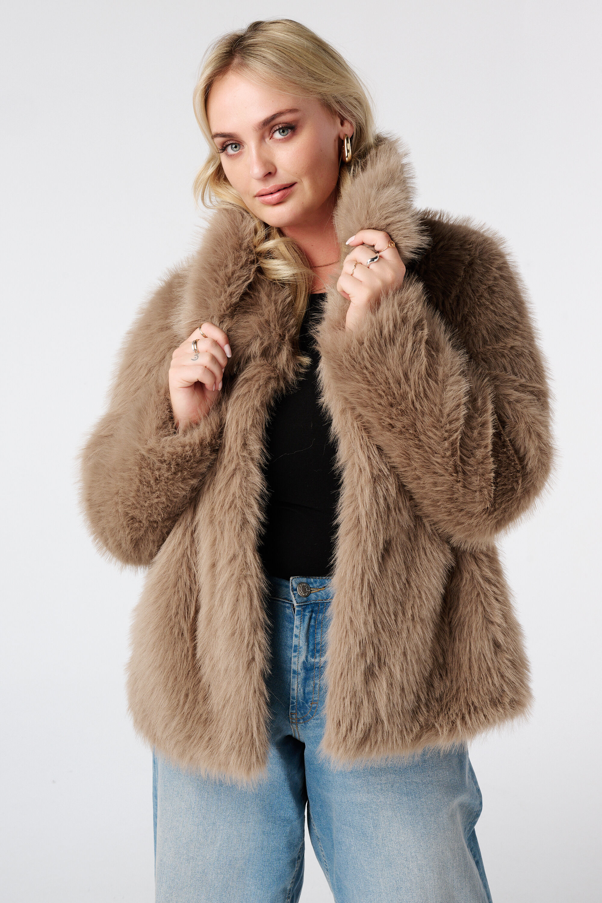 Jacke aus Kunstfell